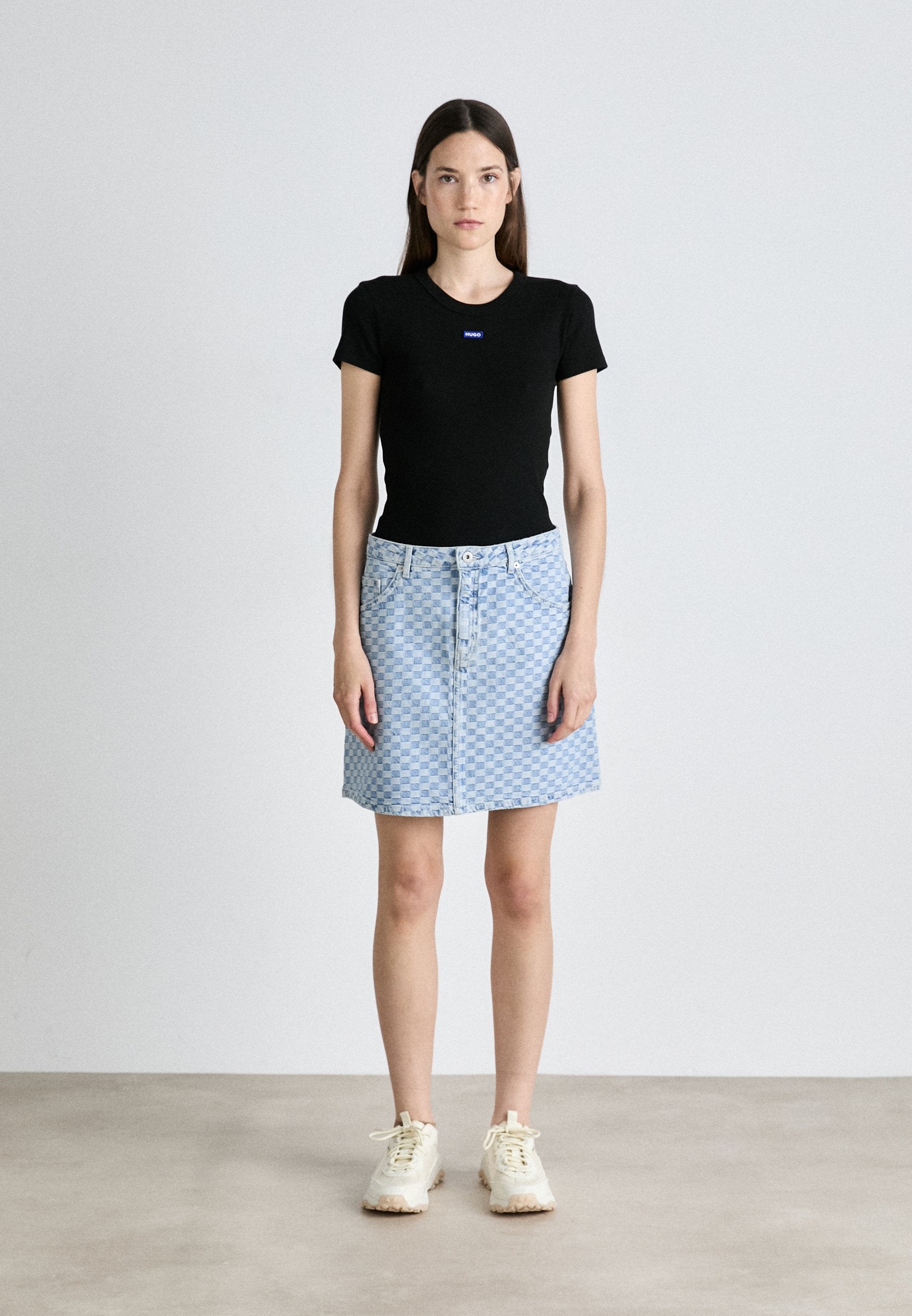 EASY TEE - Basic T-shirt - black
