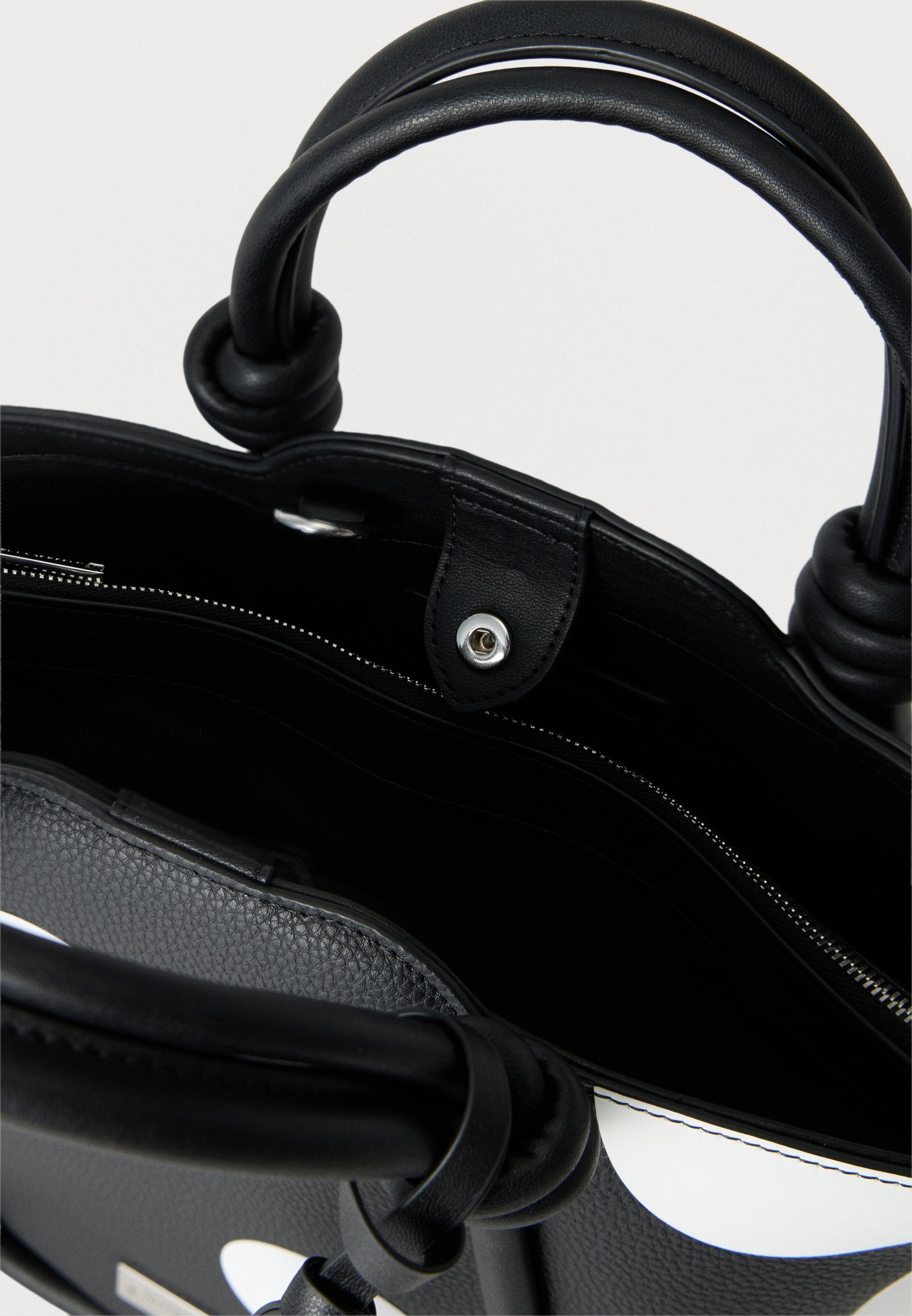 IKON PEBBLE TOTE KNOTS - Handbag - black/white