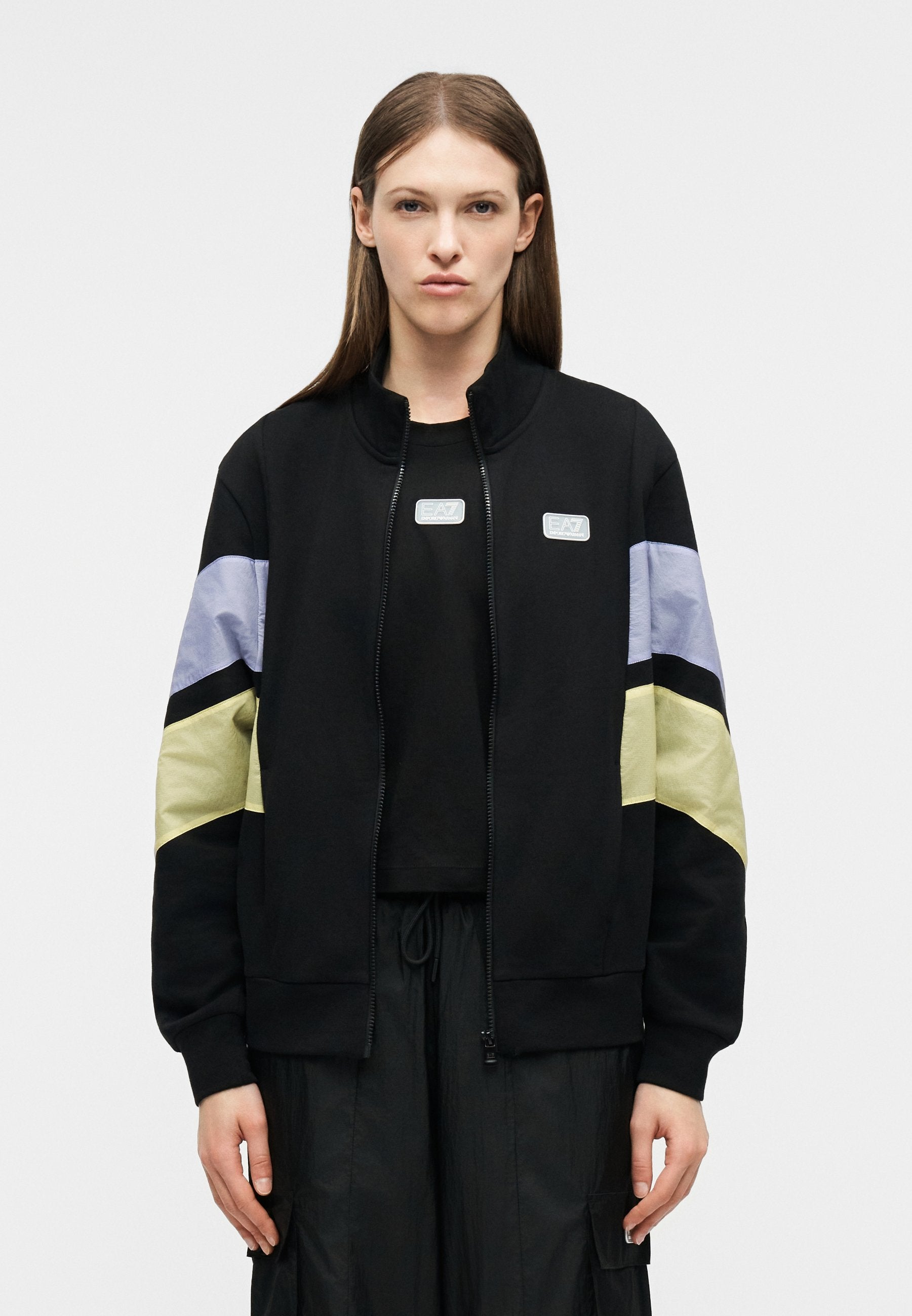 Zip-up sweatshirt - black