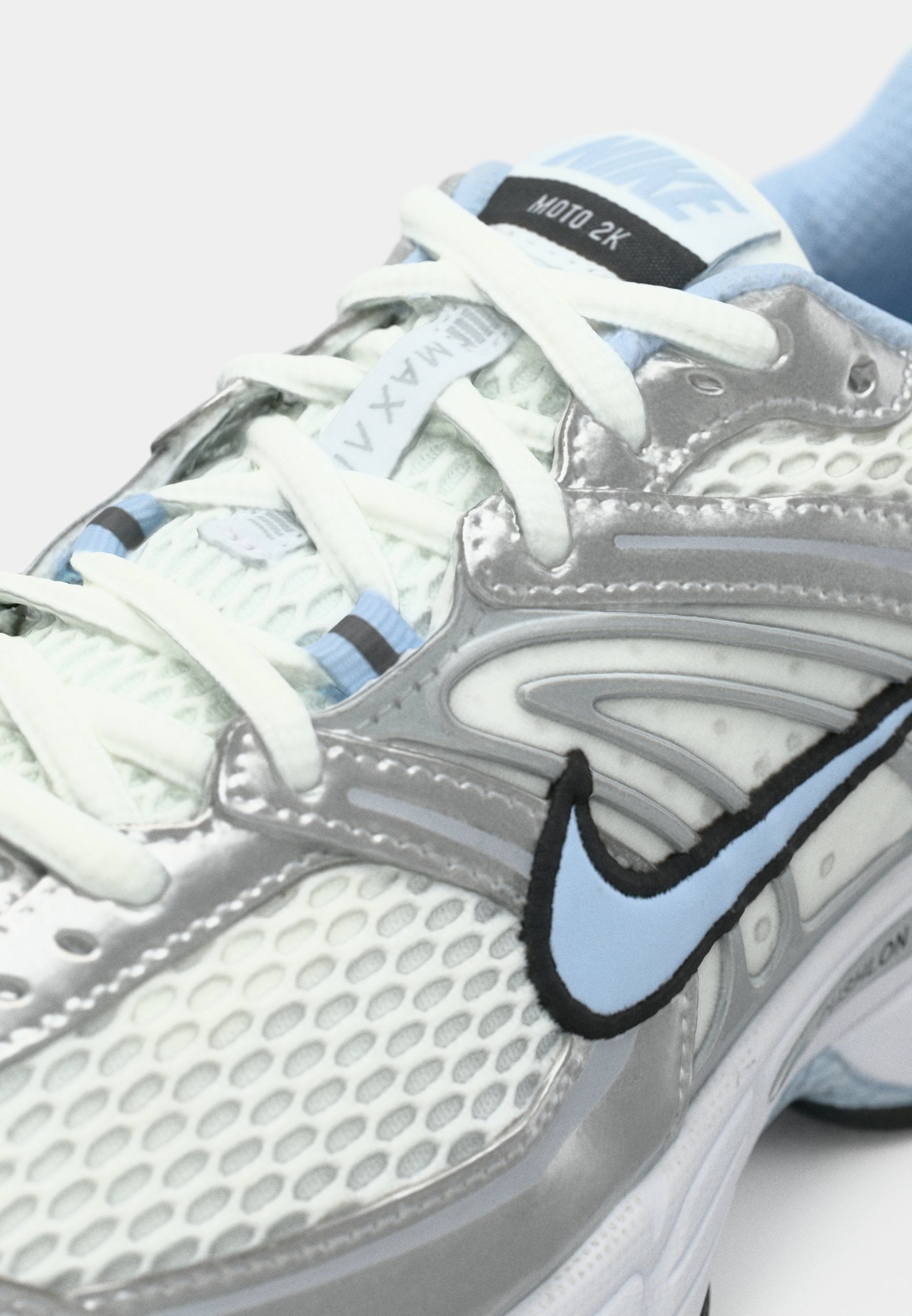 AIR MAX MOTO 2K - Trainers - white/hydrogen blue/metallic silver-coloured/black/flat silver-coloured