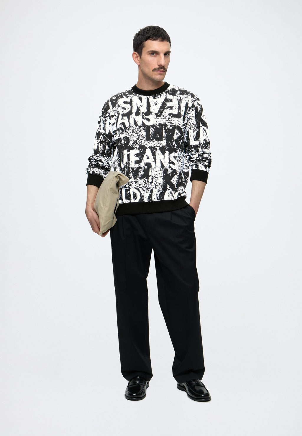 Sweatshirt - black