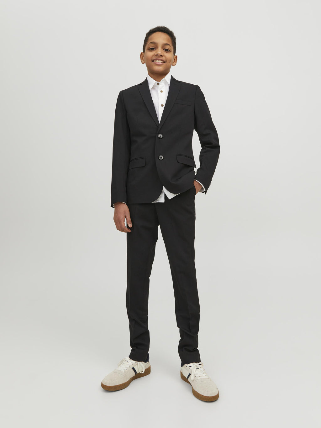 Single breasted and tailored JPRSOLAR Suit Junior - Blazer jacket - black