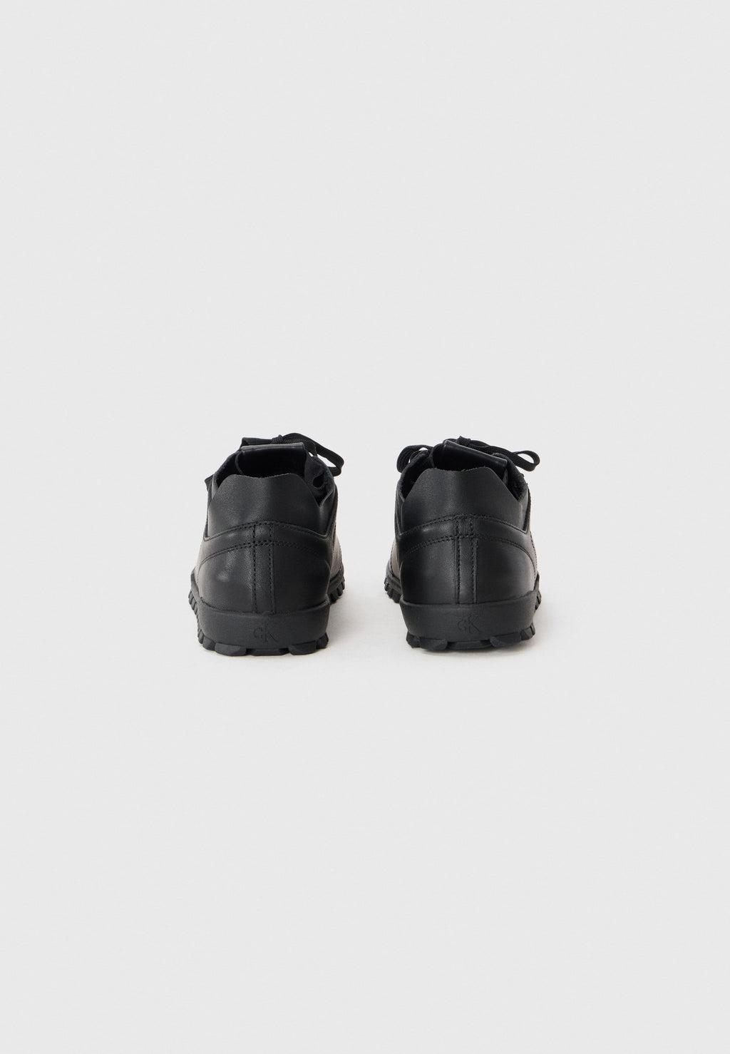 DISCRETES - Baskets - triple noir