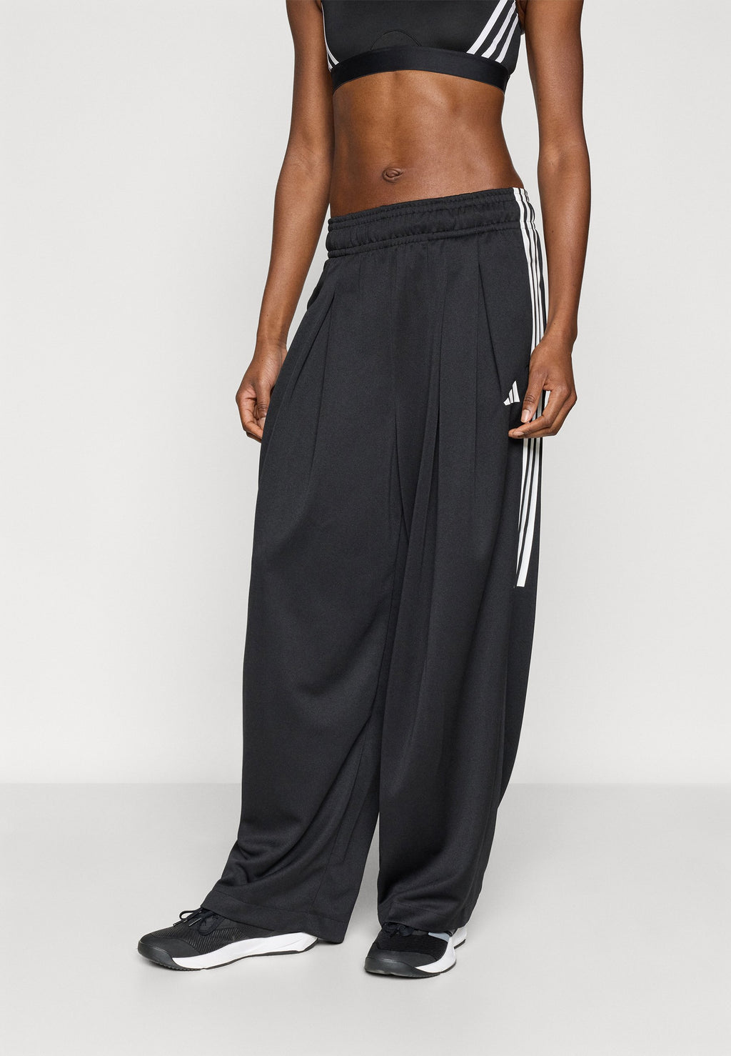 TIRO 3 STRIPES PLEATED - Tracksuit bottoms - black