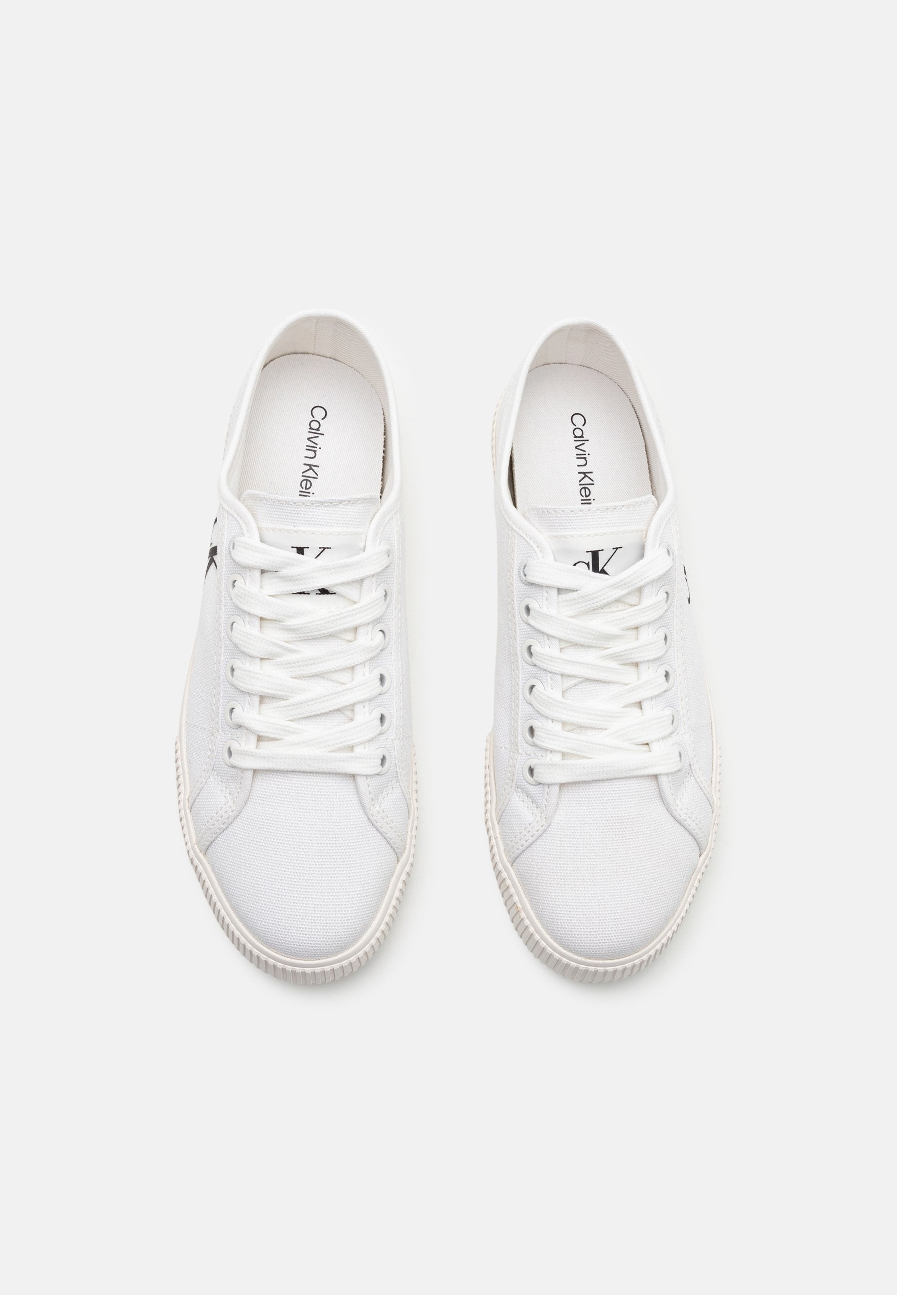 Trainers - triple bright white