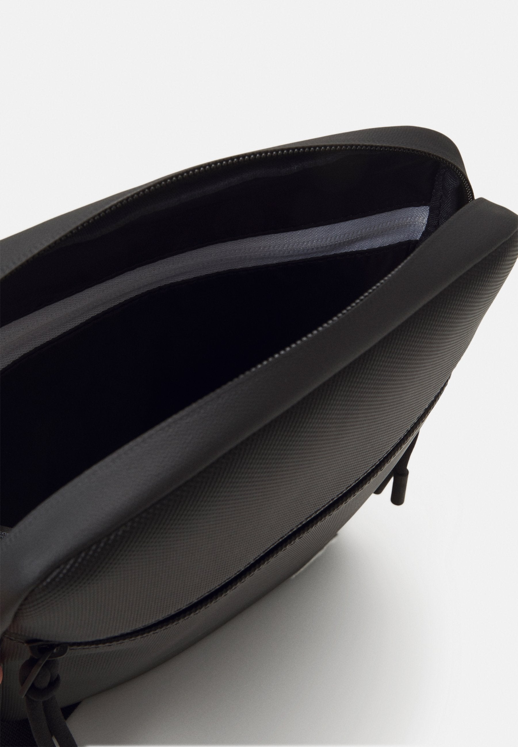 FLAT CROSSOVER BAG UNISEX - Cross body bag - noir