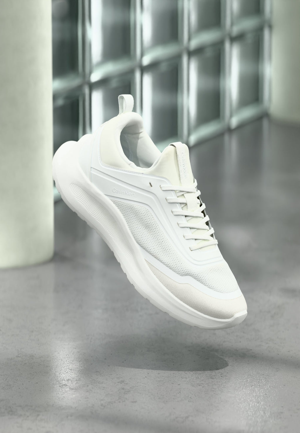 Trainers - triple bright white