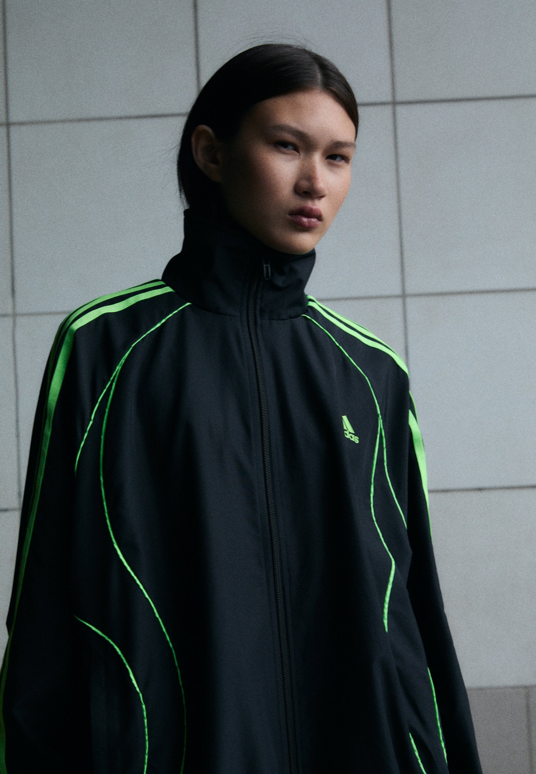 TEAMGEIST ADICOLOR - Light jacket - black/signal green