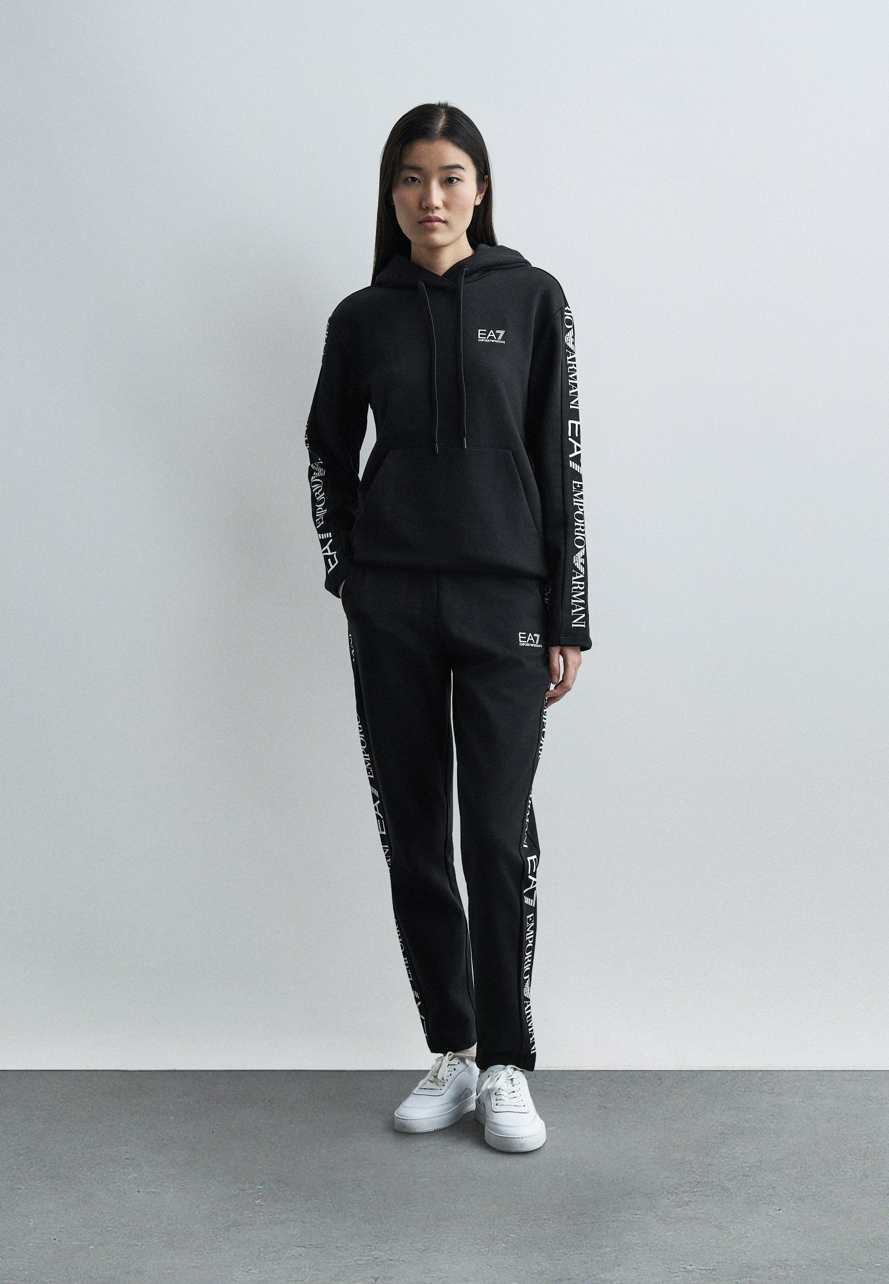 SET - Tracksuit - black/white