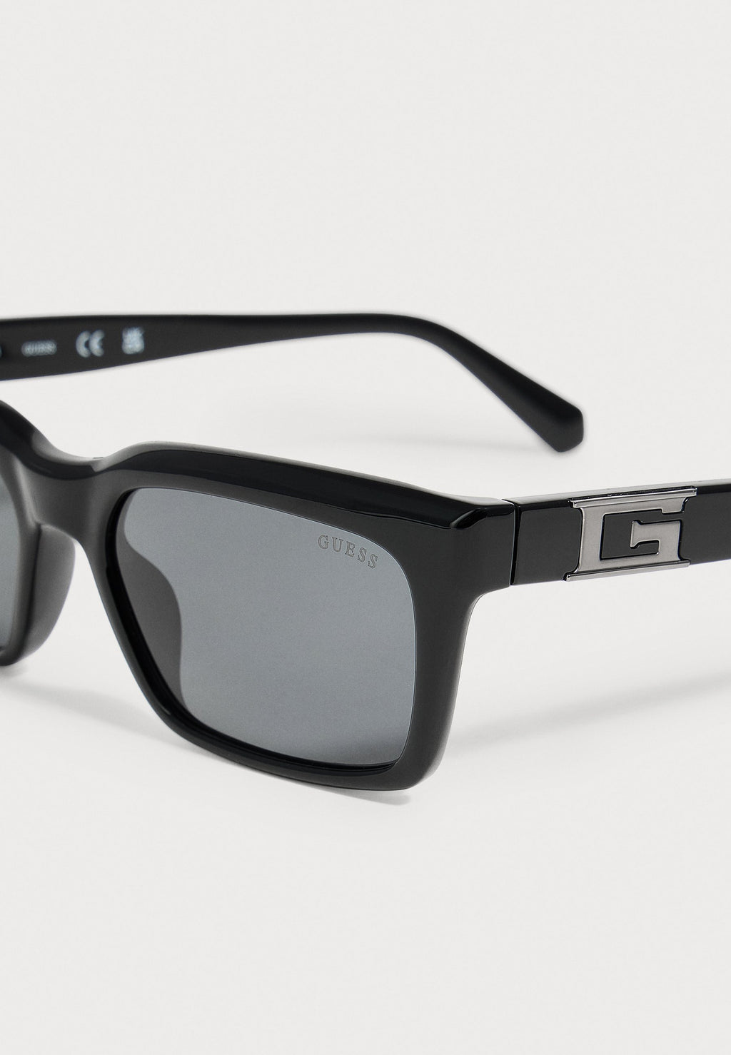 Sunglasses - black