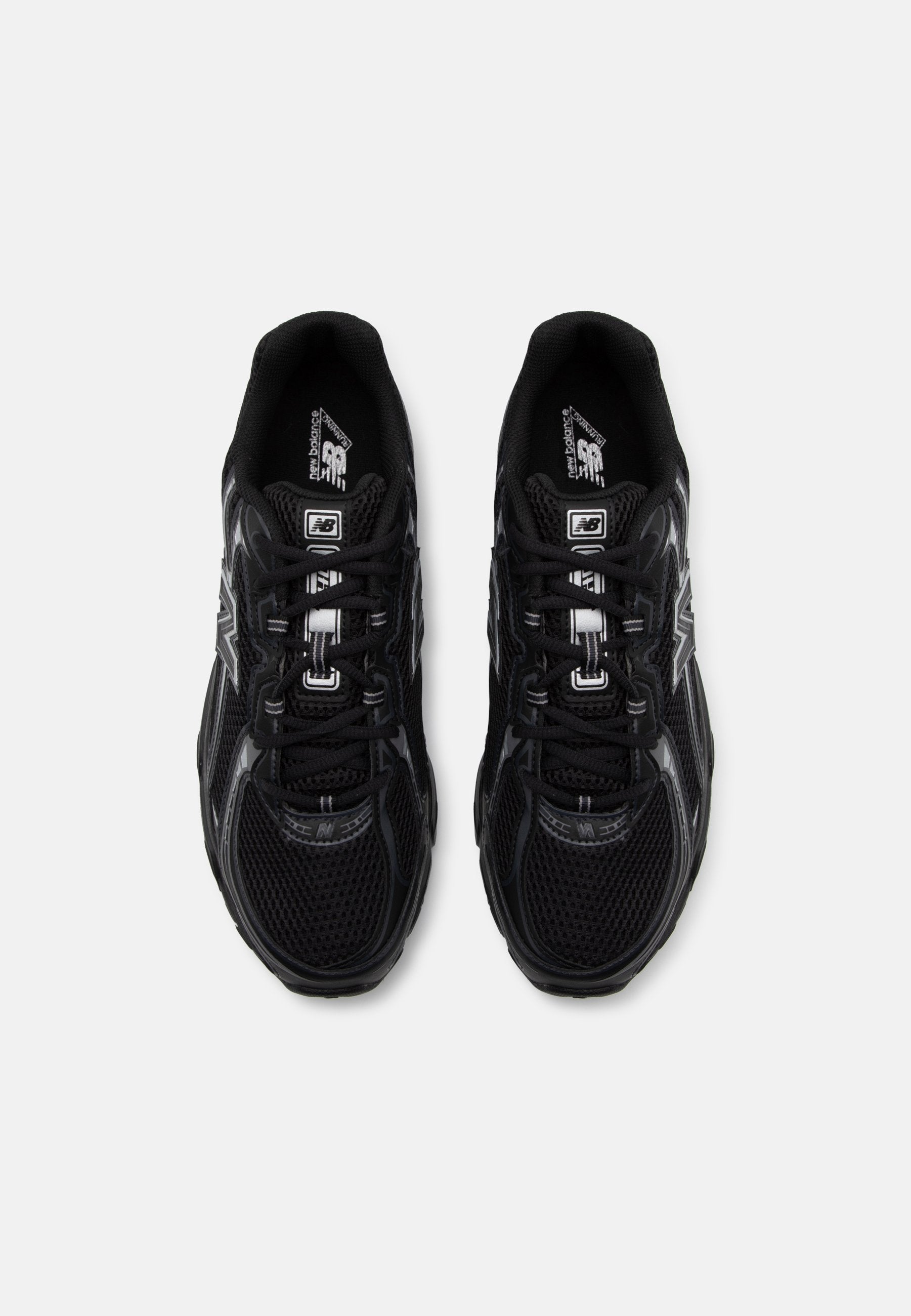 U740 UNISEX - Trainers - black