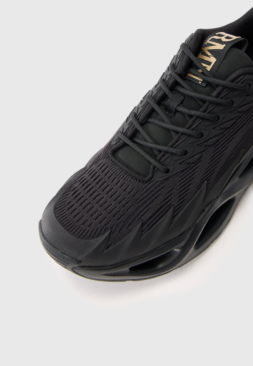 INFINITY UNISEX - Trainers - triple blac/gold-coloured