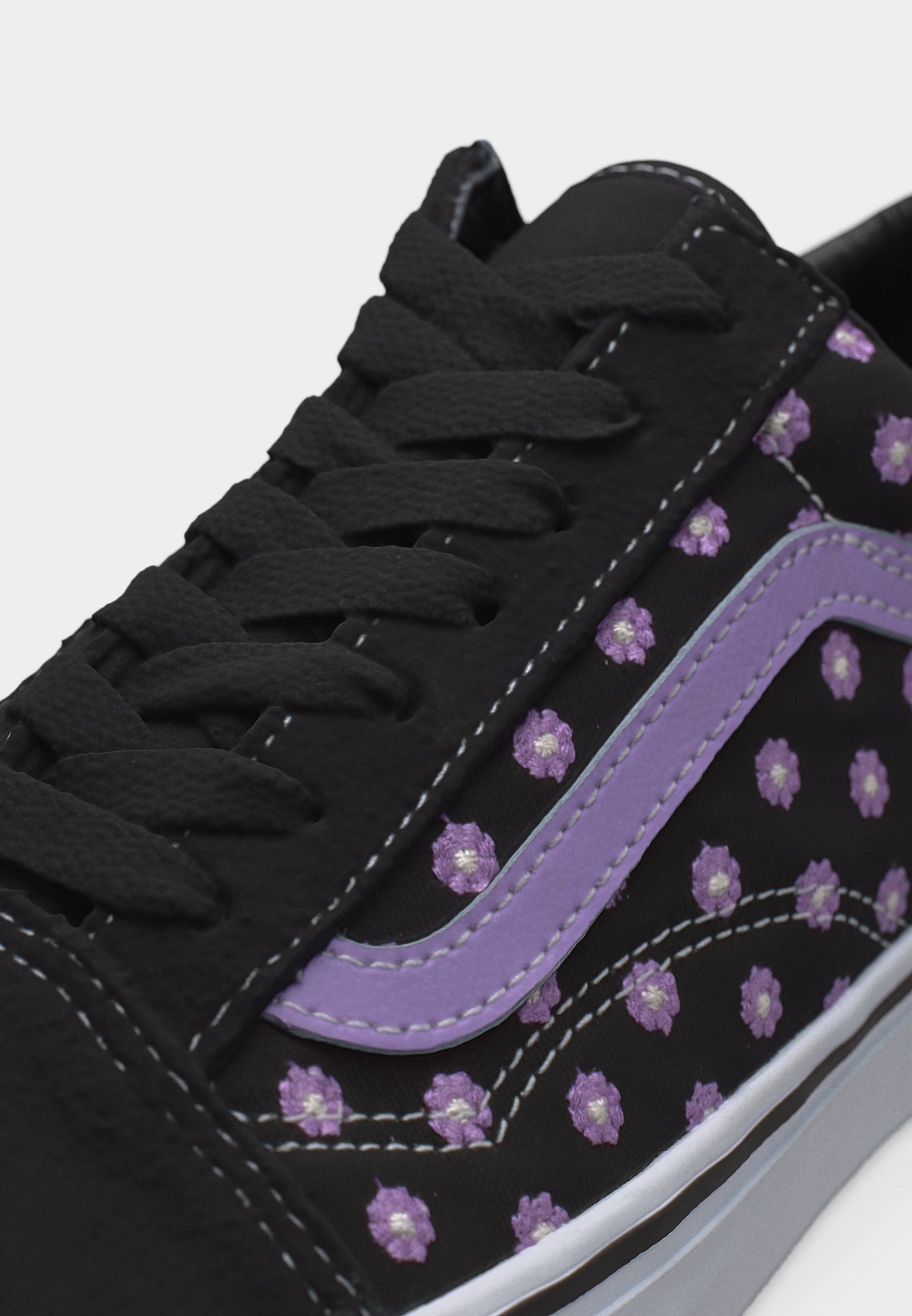 OLD SKOOL UNISEX - Skate shoes - purple