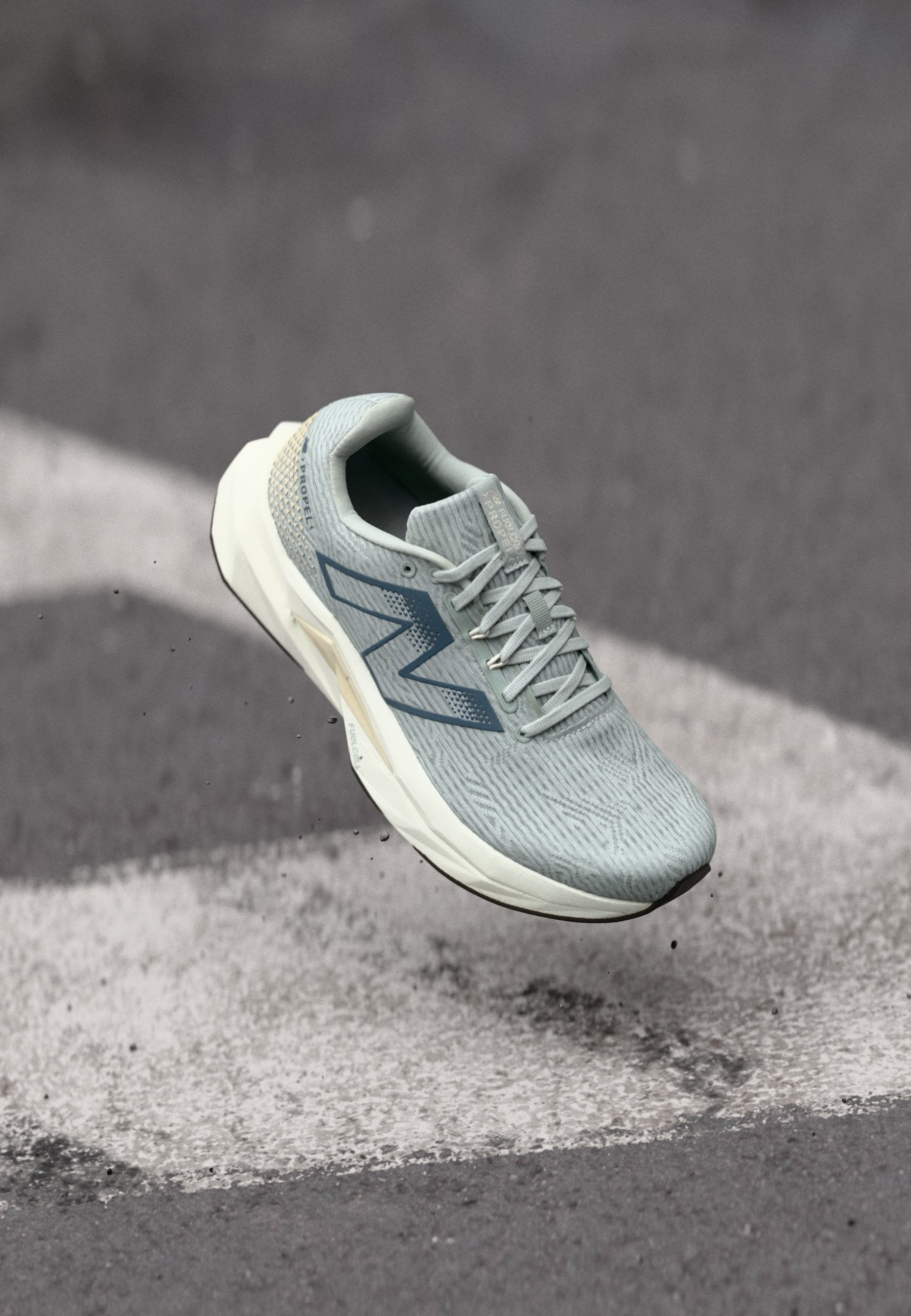 FUELCELL PROPEL  V5 - Road running shoes - lone star grey