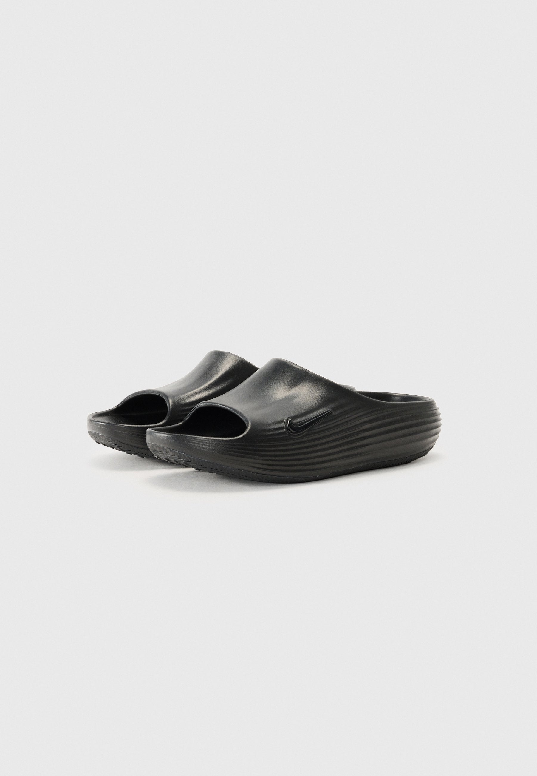 REACTX REJUVEN8 SLIDE UNISEX - Mules - black