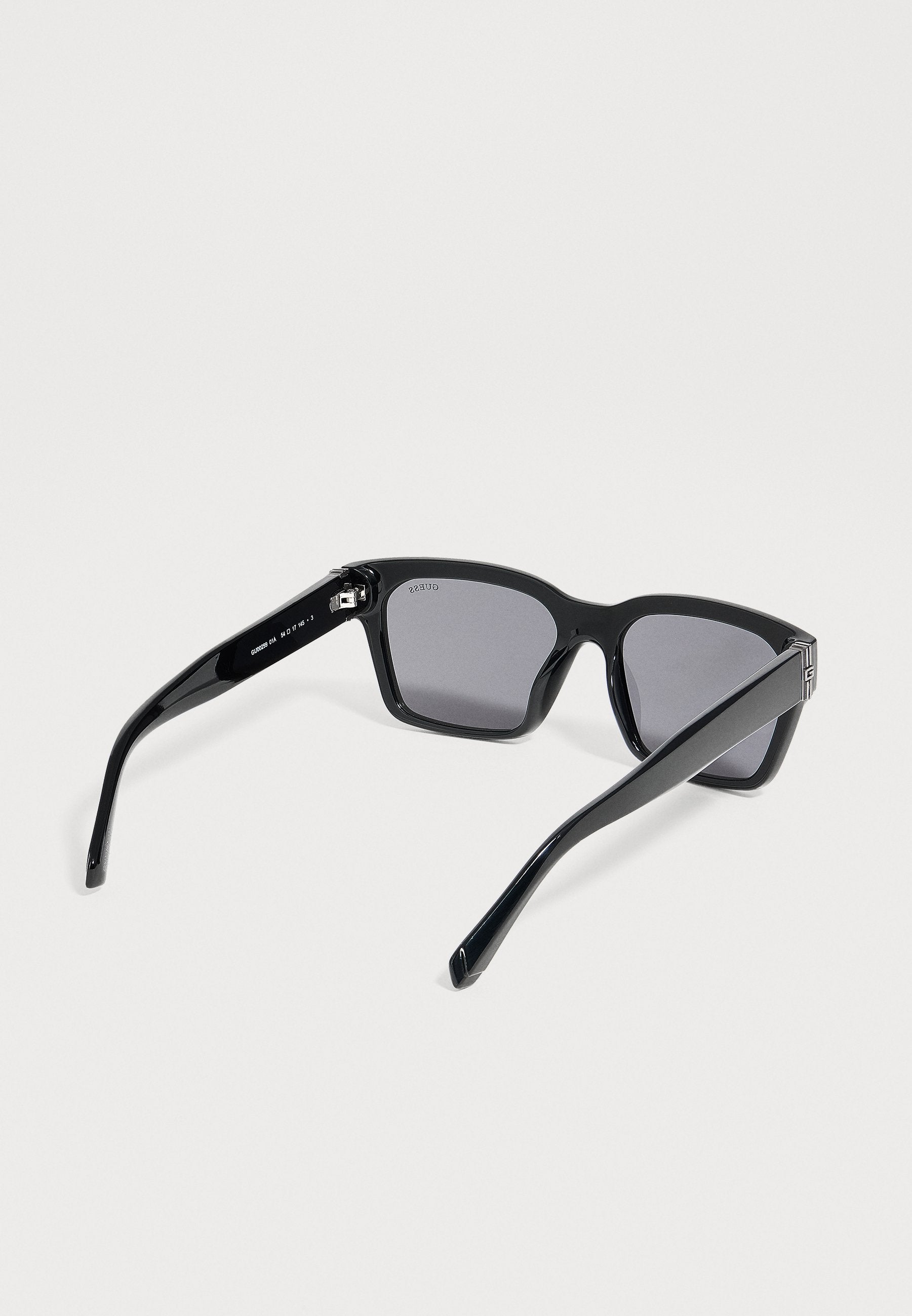 Sunglasses - black