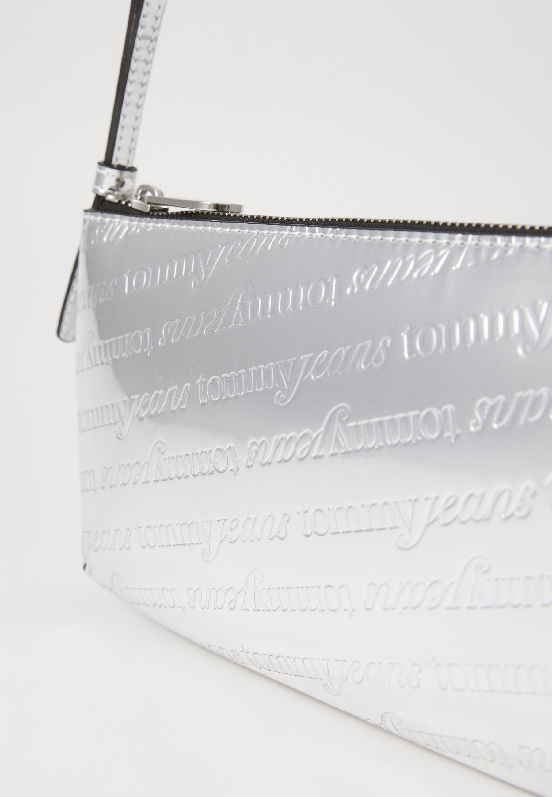 MUST SHOULDER BAG - Cross body bag - silver-coloured