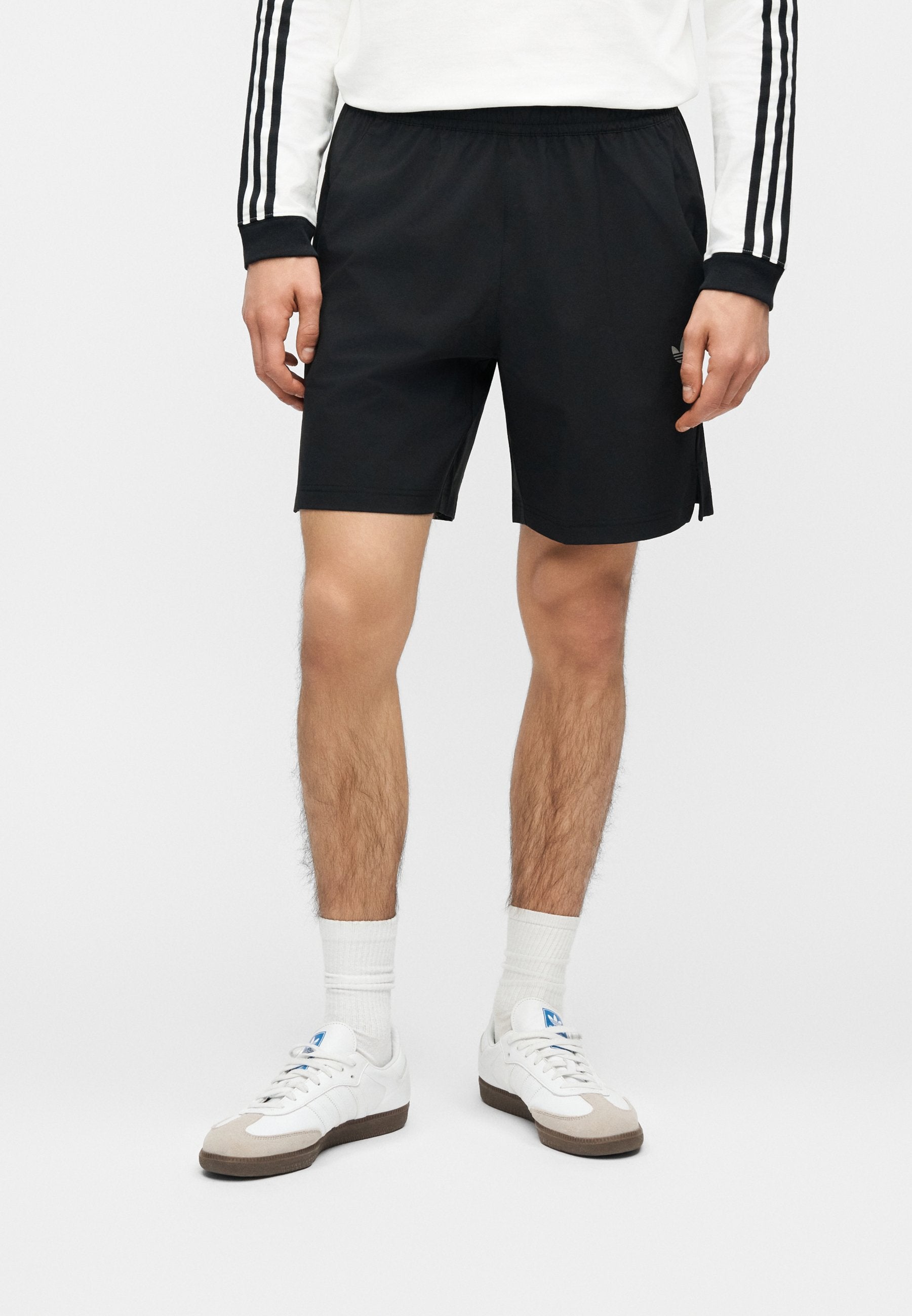 TECH ESS WV SHO - Tracksuit bottoms - black