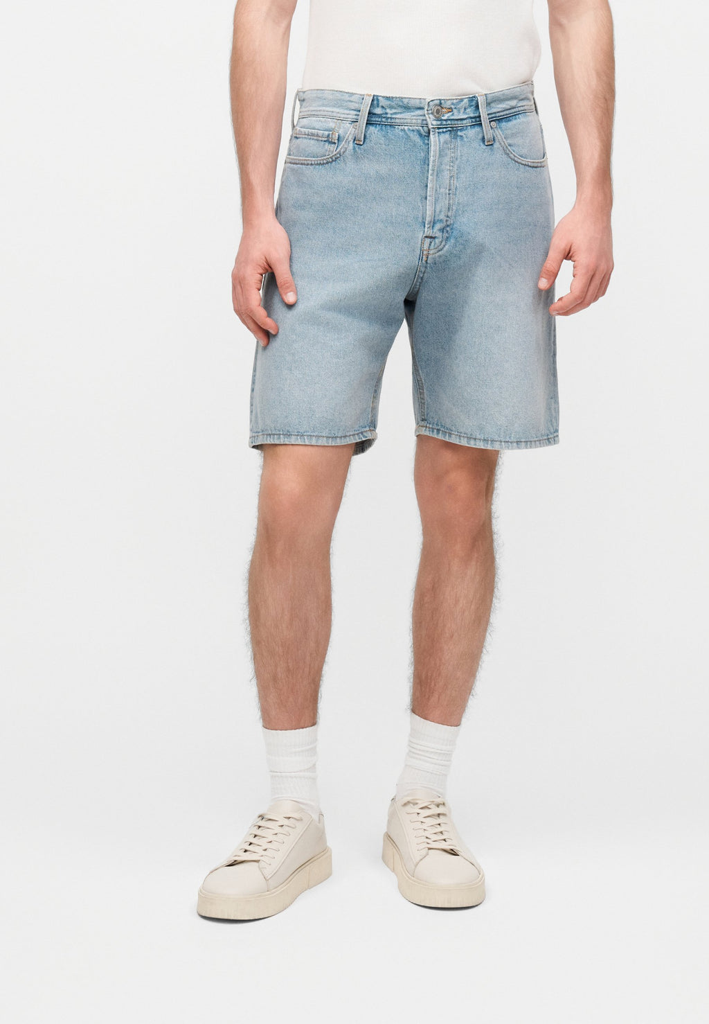 JJITONY JJORIGINAL - Denim shorts - blue denim light blue