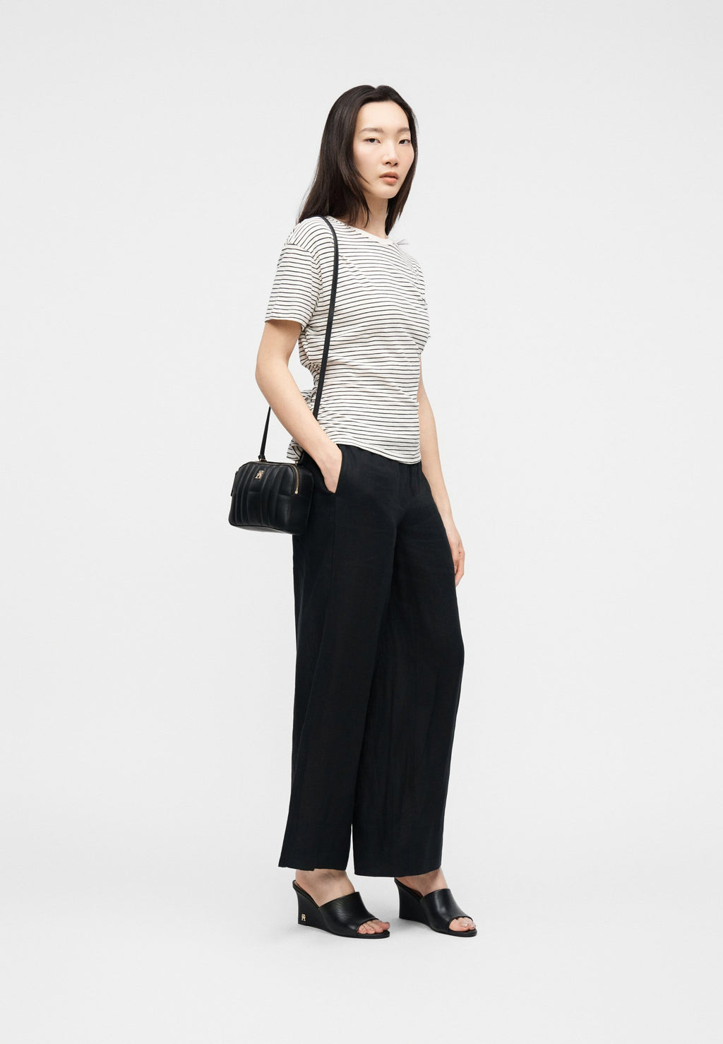 RELAXED WIDE LEG PURE LINEN TROUSERS - Trousers - black