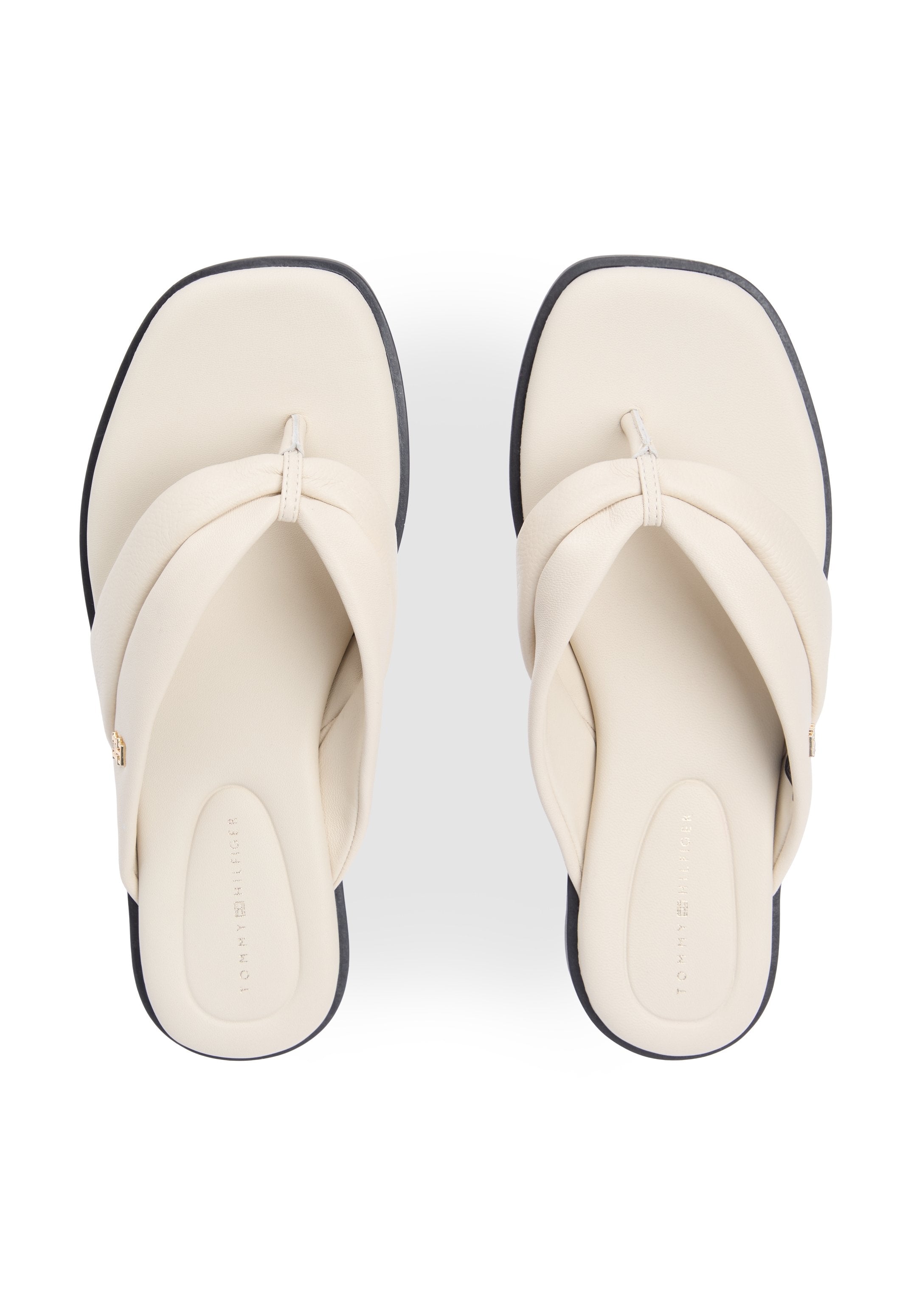 LEATHER TOE POST FLAT SANDALS - T-bar sandals - classic beige