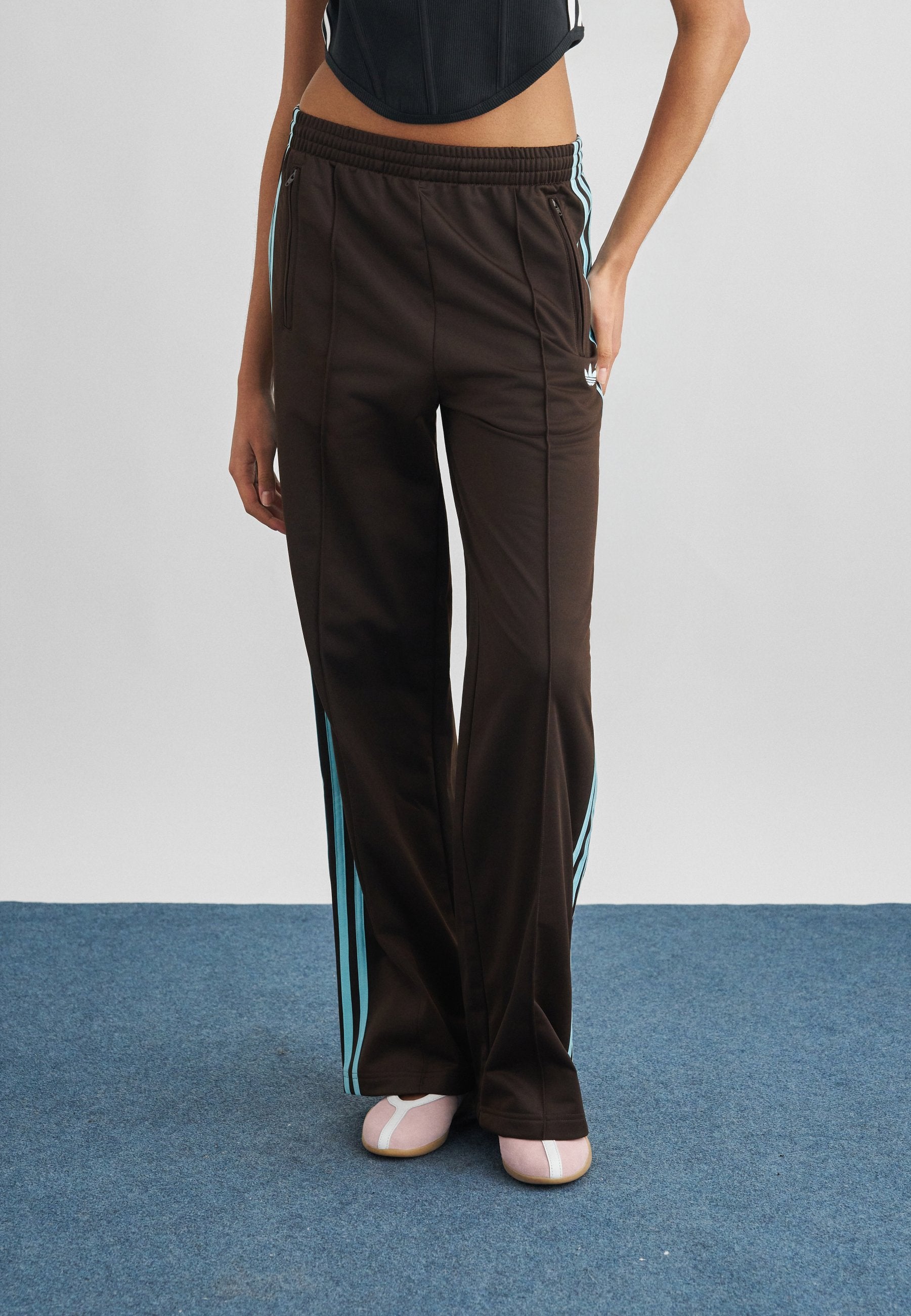 FIREBIRD LOOSE TRACKSUIT PANTS - Tracksuit bottoms - aurora coffee/icey blue