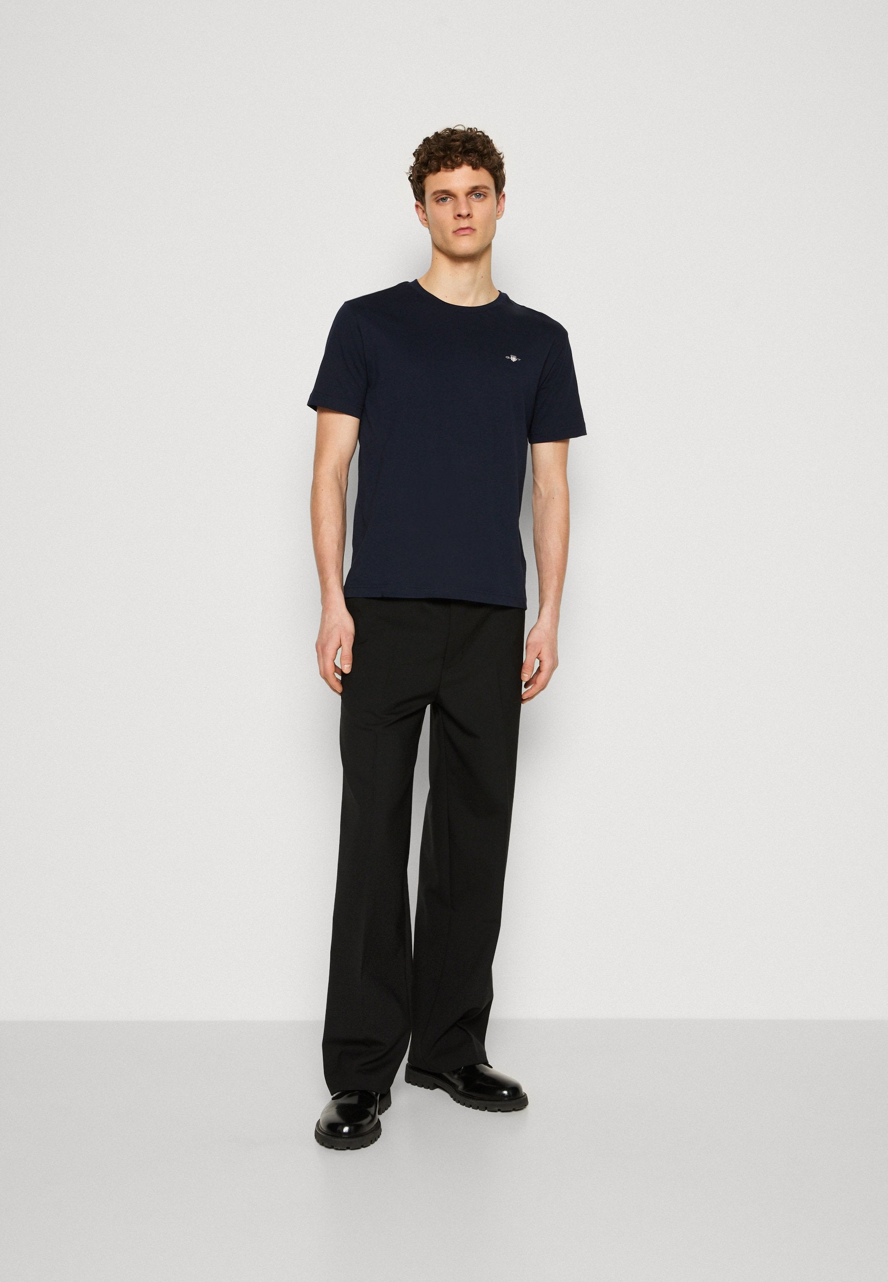 PRINTED ARCHIVE SHIELD - Basic T-shirt - evening blue