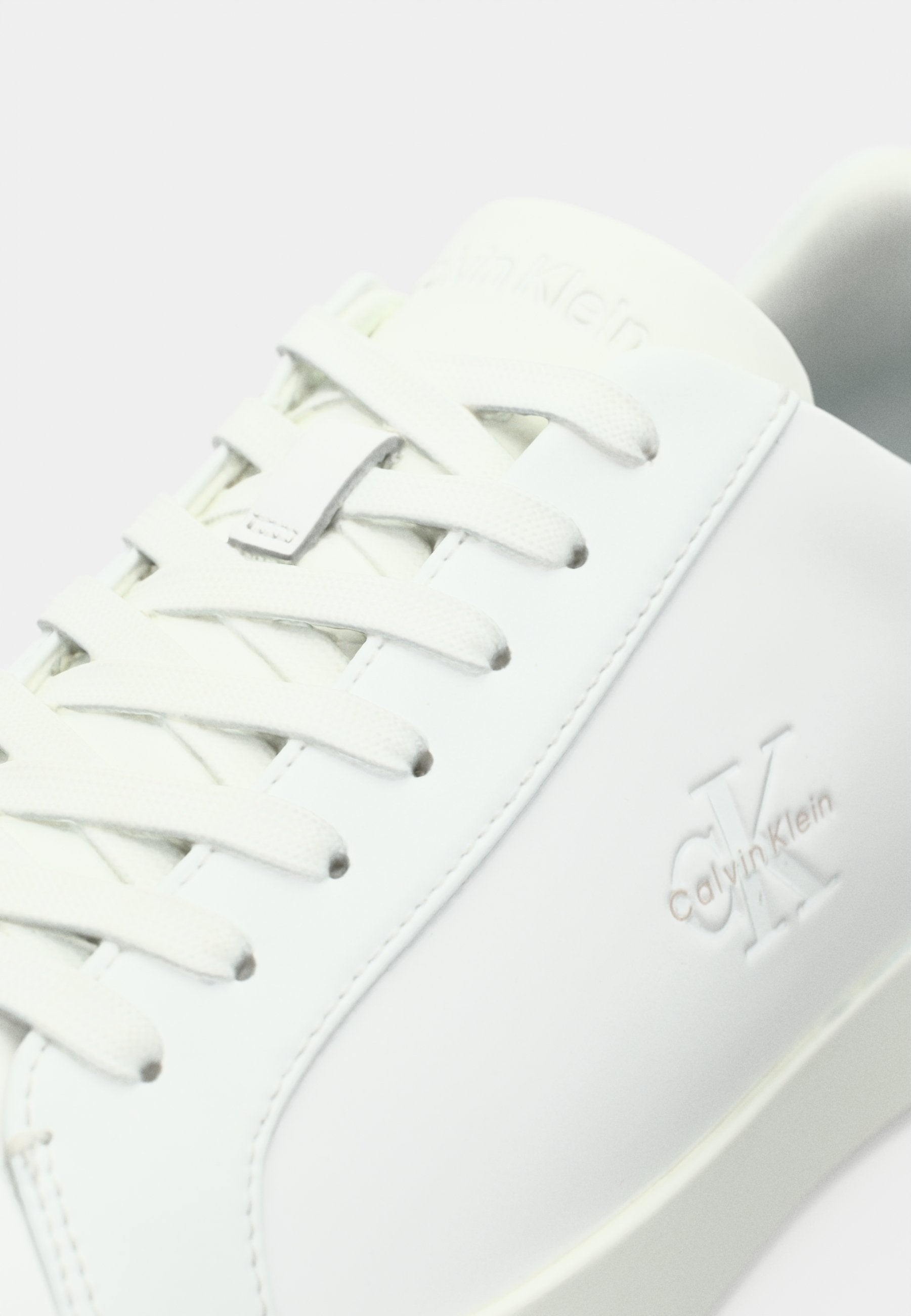 Trainers - triple bright white
