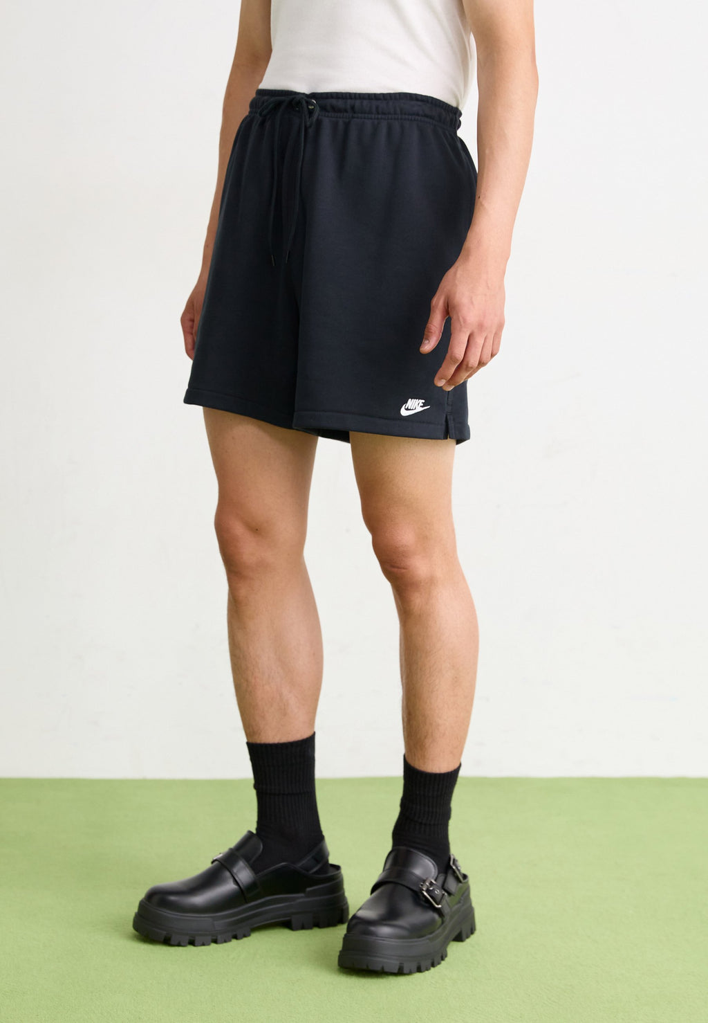 CLUB FLOW - Tracksuit bottoms - black black white