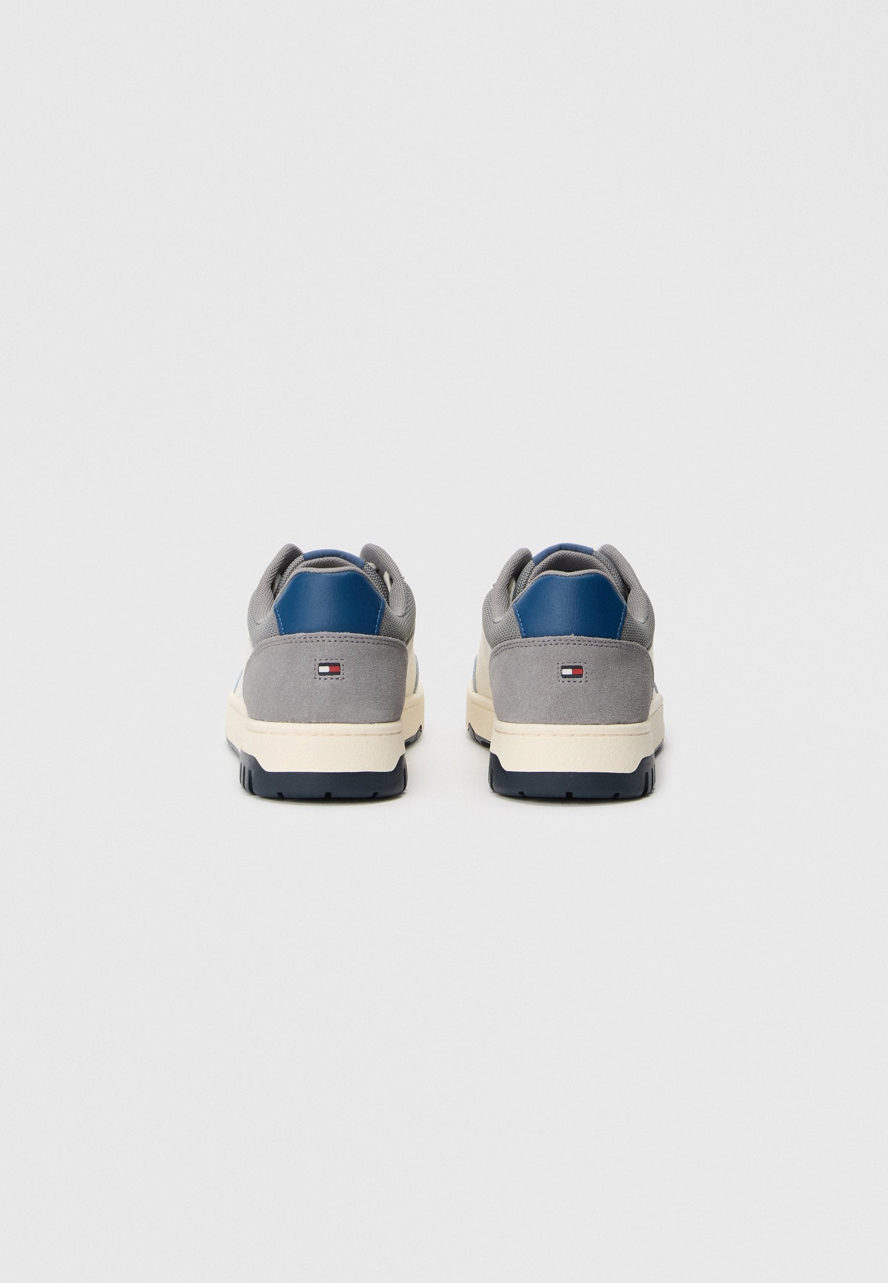 MIXED TEXTURE BASKETBALL TRAINERS WITH LEATHER - Trainers - universal grey