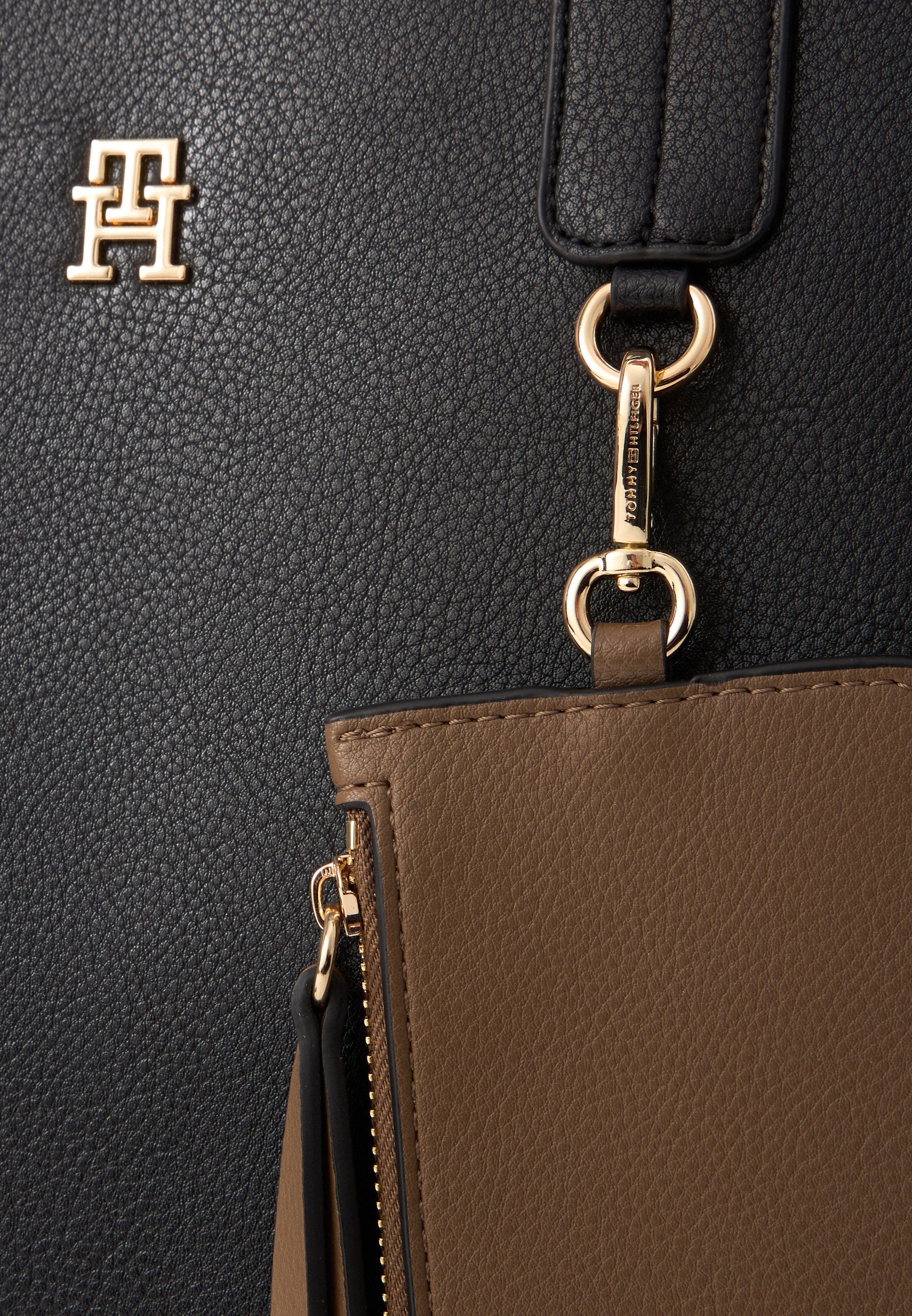 ICON STATCHEL - Cross body bag - black