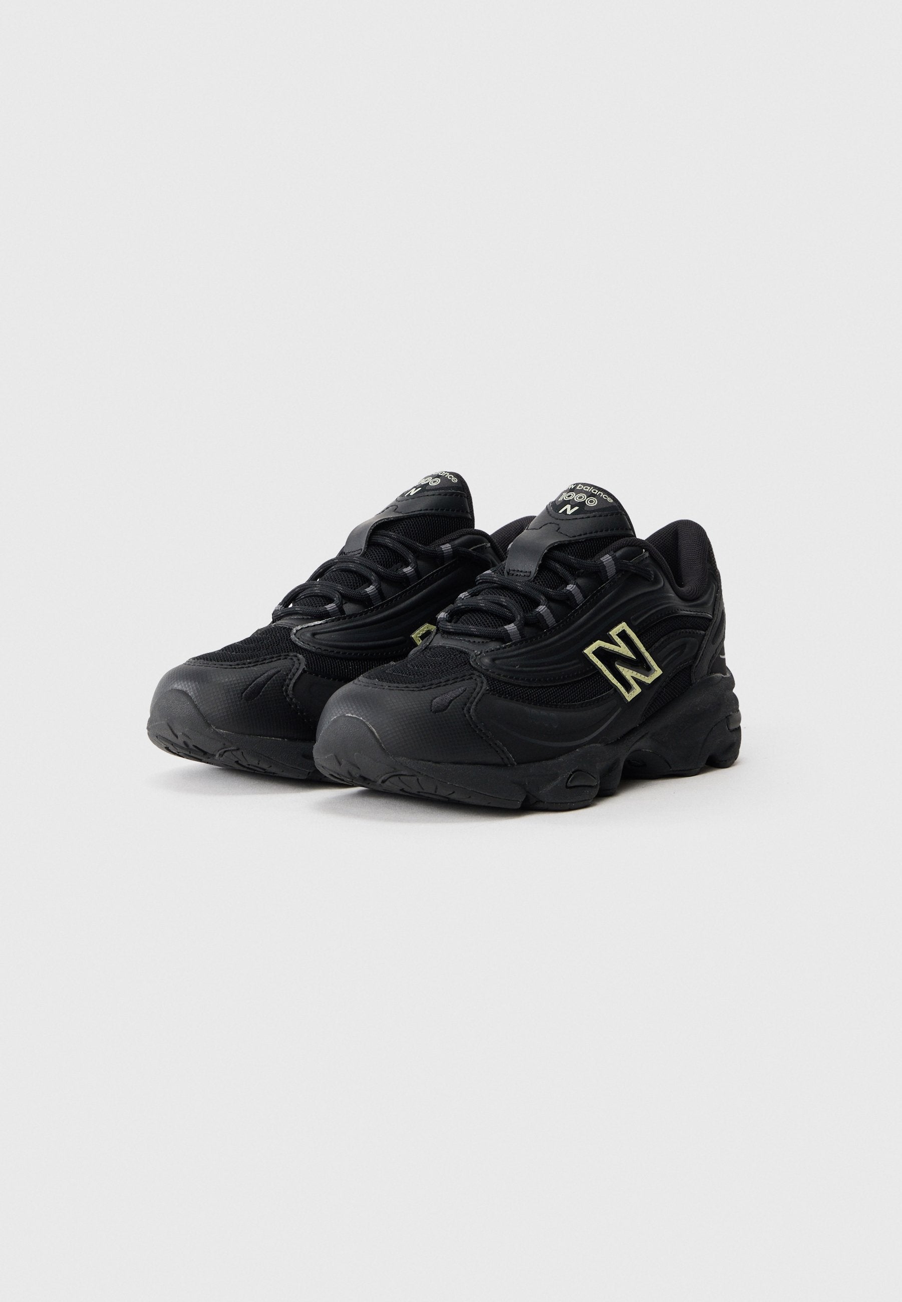 GC1000 UNISEX - Trainers - black