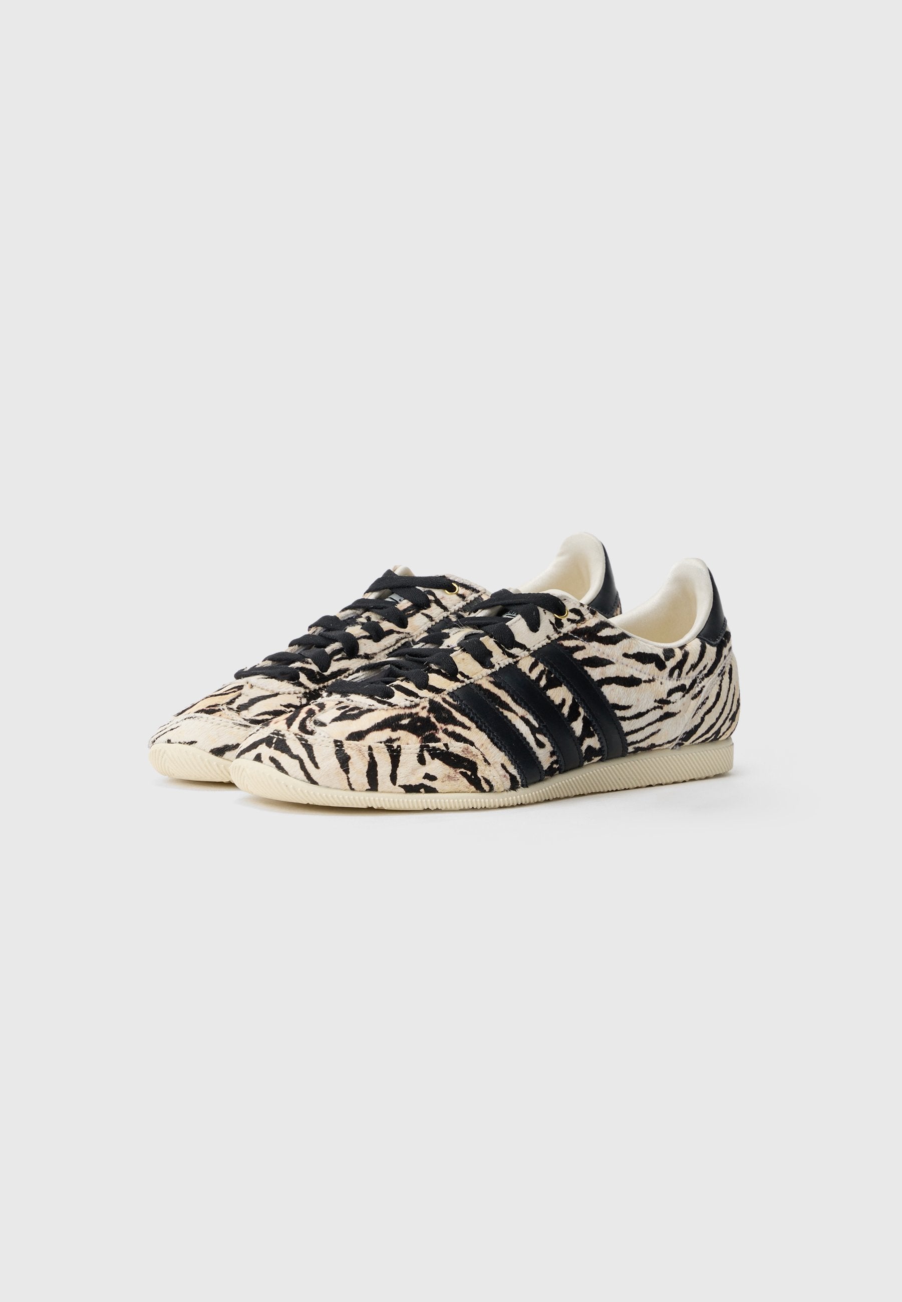 JAPAN W - Trainers - off-white/core black
