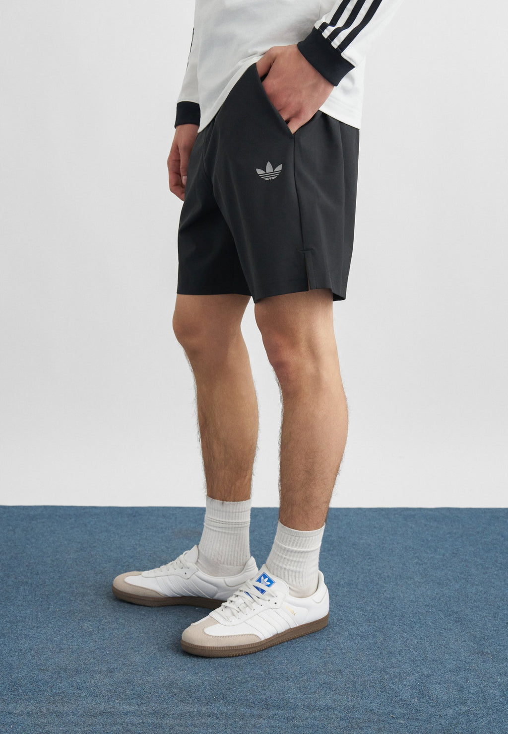 TECH ESS WV SHO - Tracksuit bottoms - black