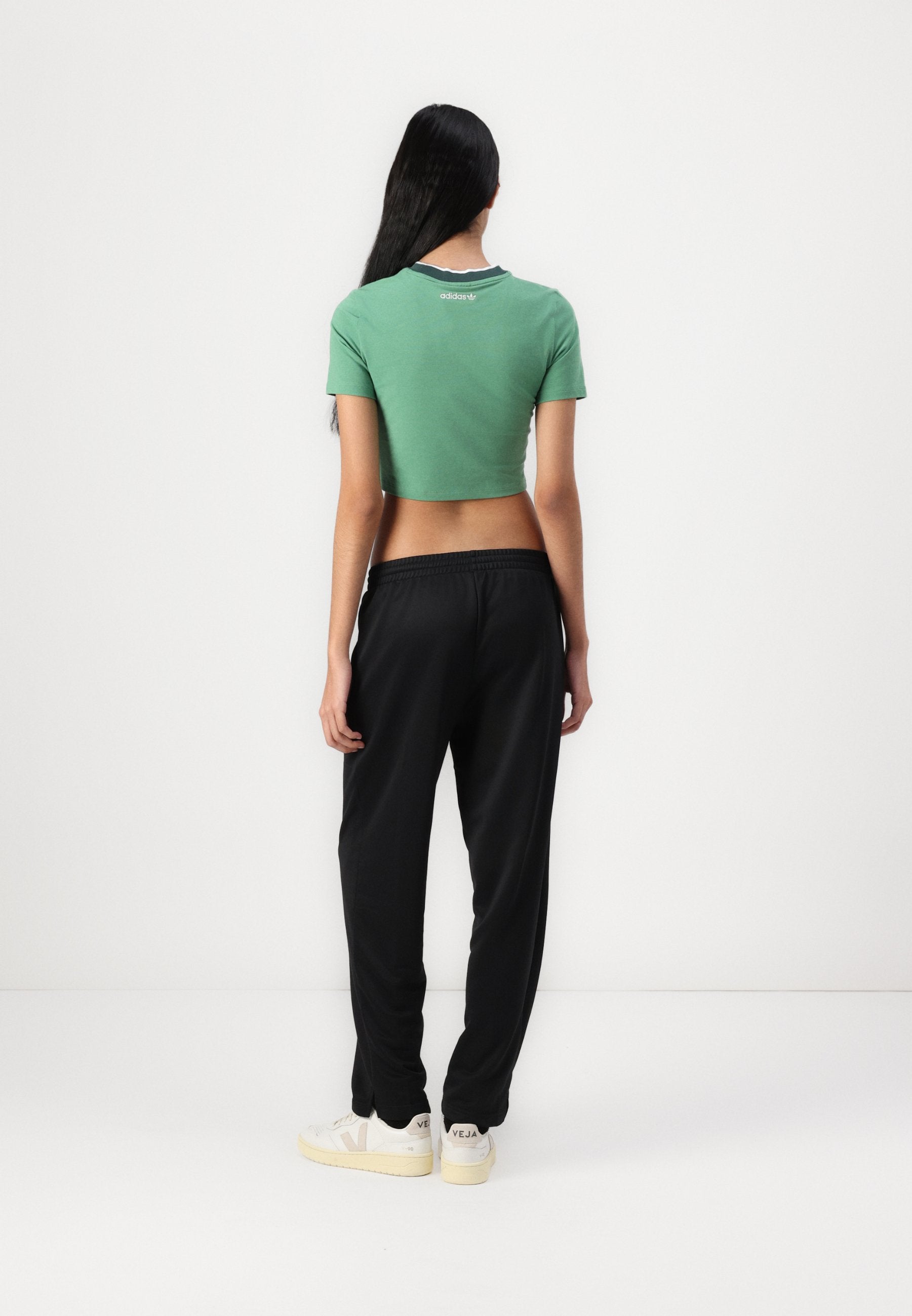 ESSENTIALS LINEAR - Tracksuit - black