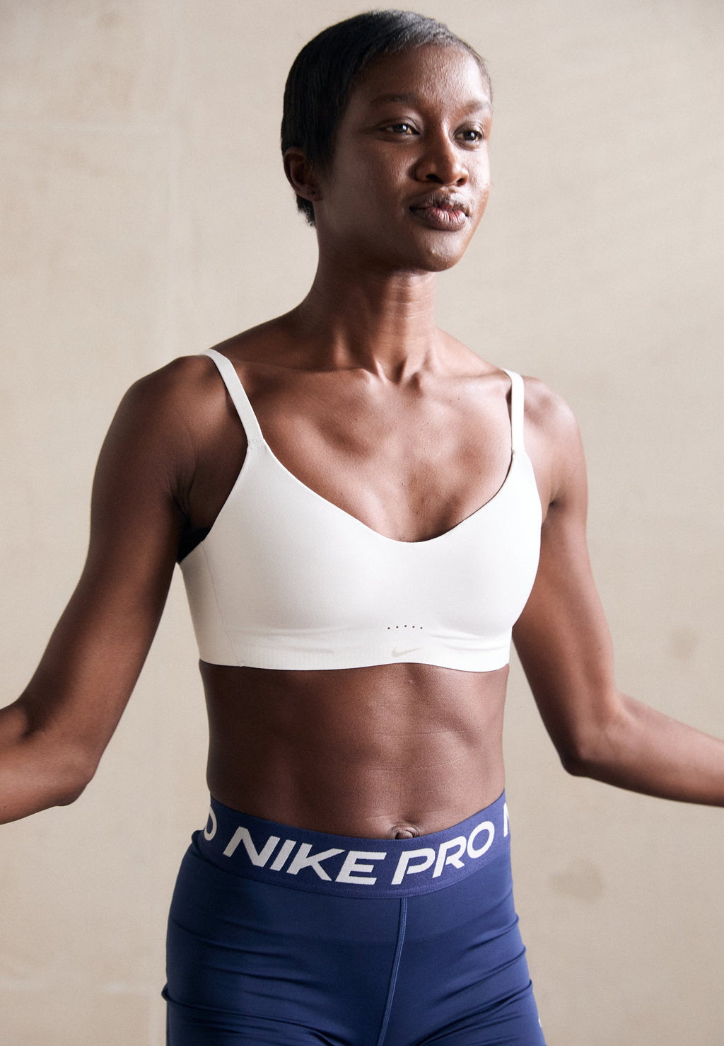 ALATE MINIMALIST BRA - Light support sports bra - white/cool grey