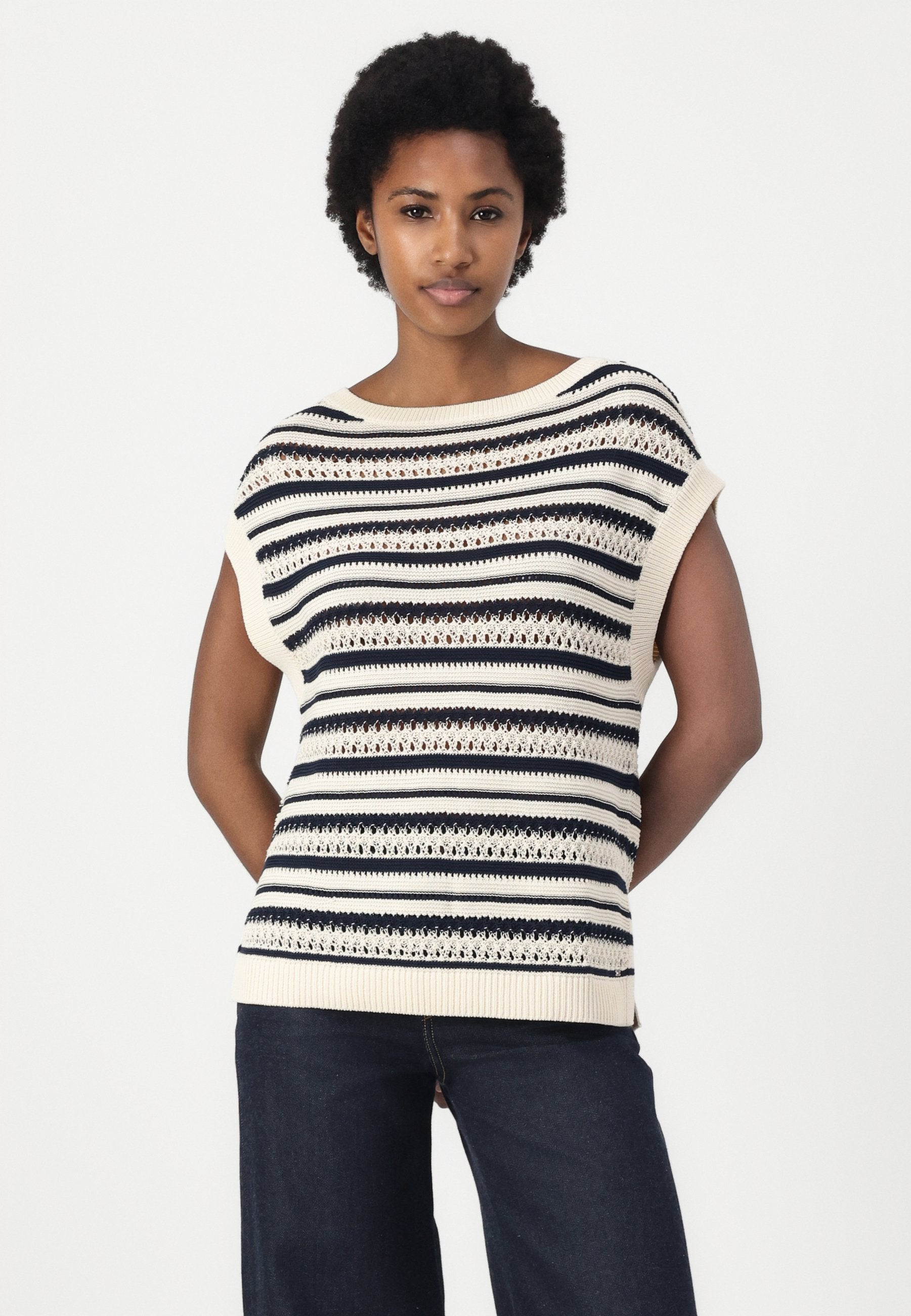 Top - desert sand dune/dark
