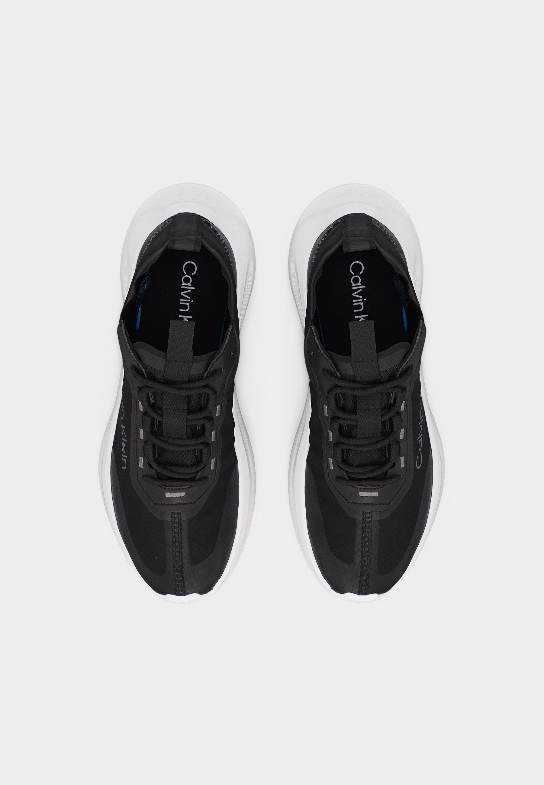 LIGHT RUN - Trainers - black/bright white