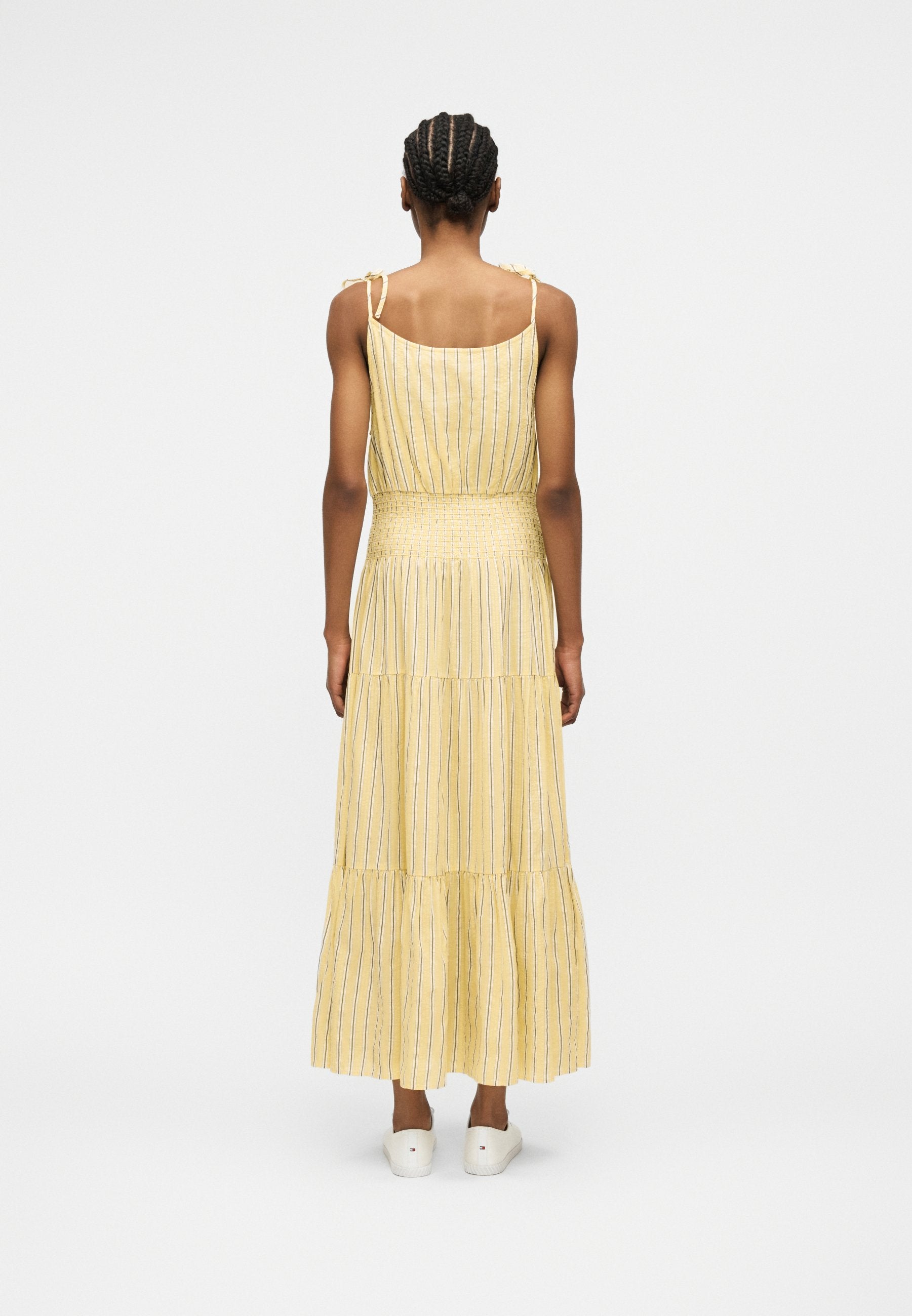 SMOCK TIE MIDI DRESS - Day dress - liquorice/citronella