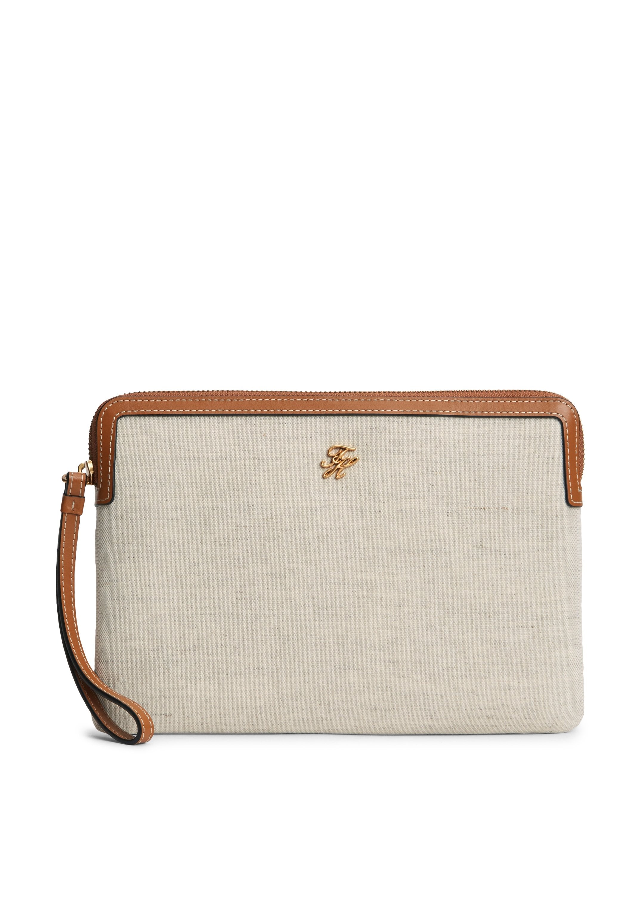 Travel accessory - cognac