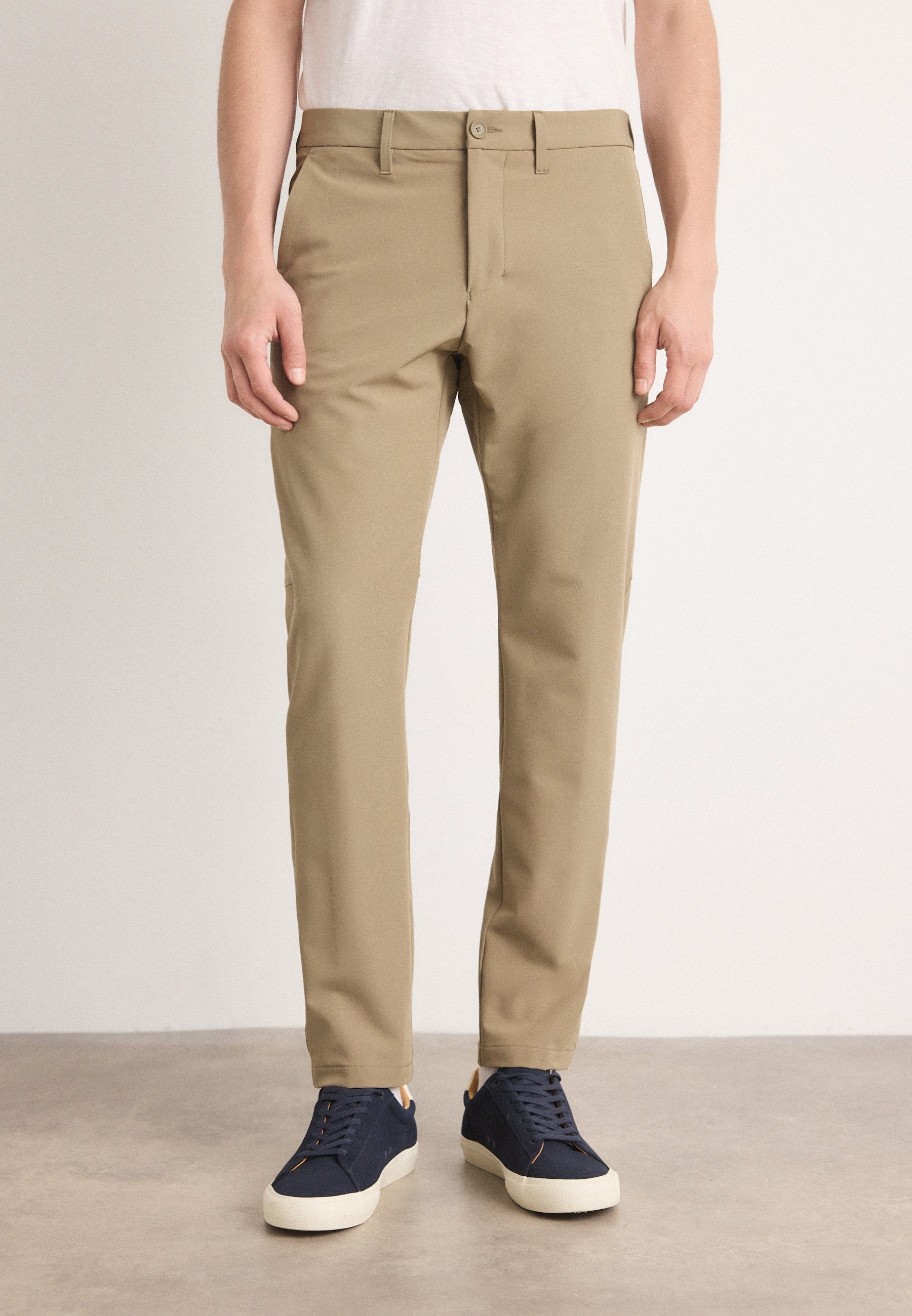 COMMUTER SLIM - Trousers - light pastel green