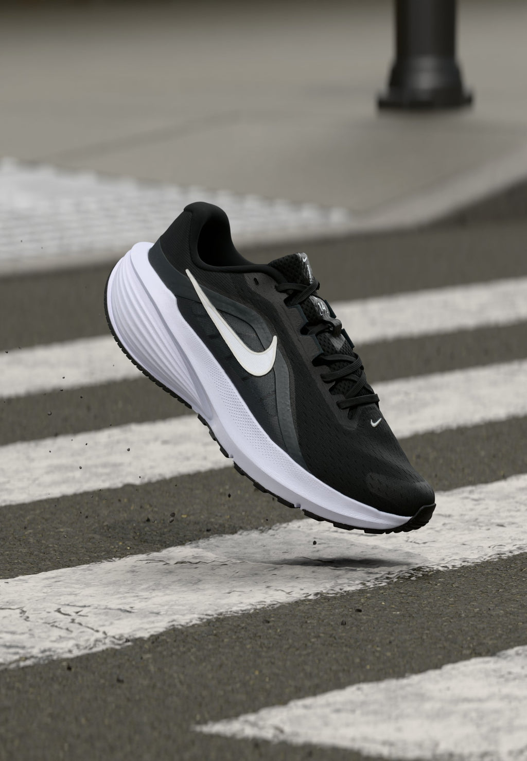 DOWNSHIFTER 14 - Road running shoes - black/white/anthracite/wolf grey