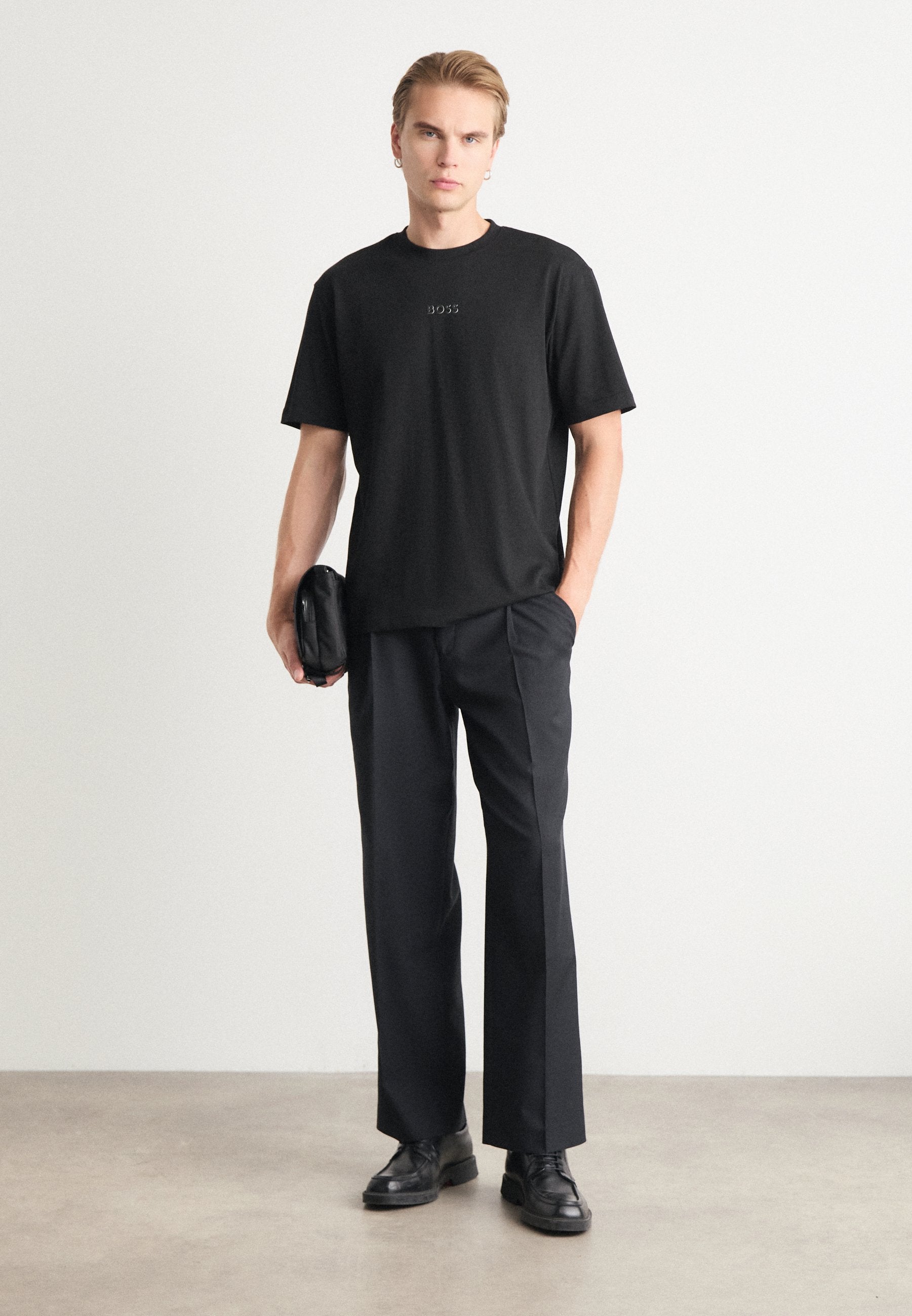 TEE - Basic T-shirt - black