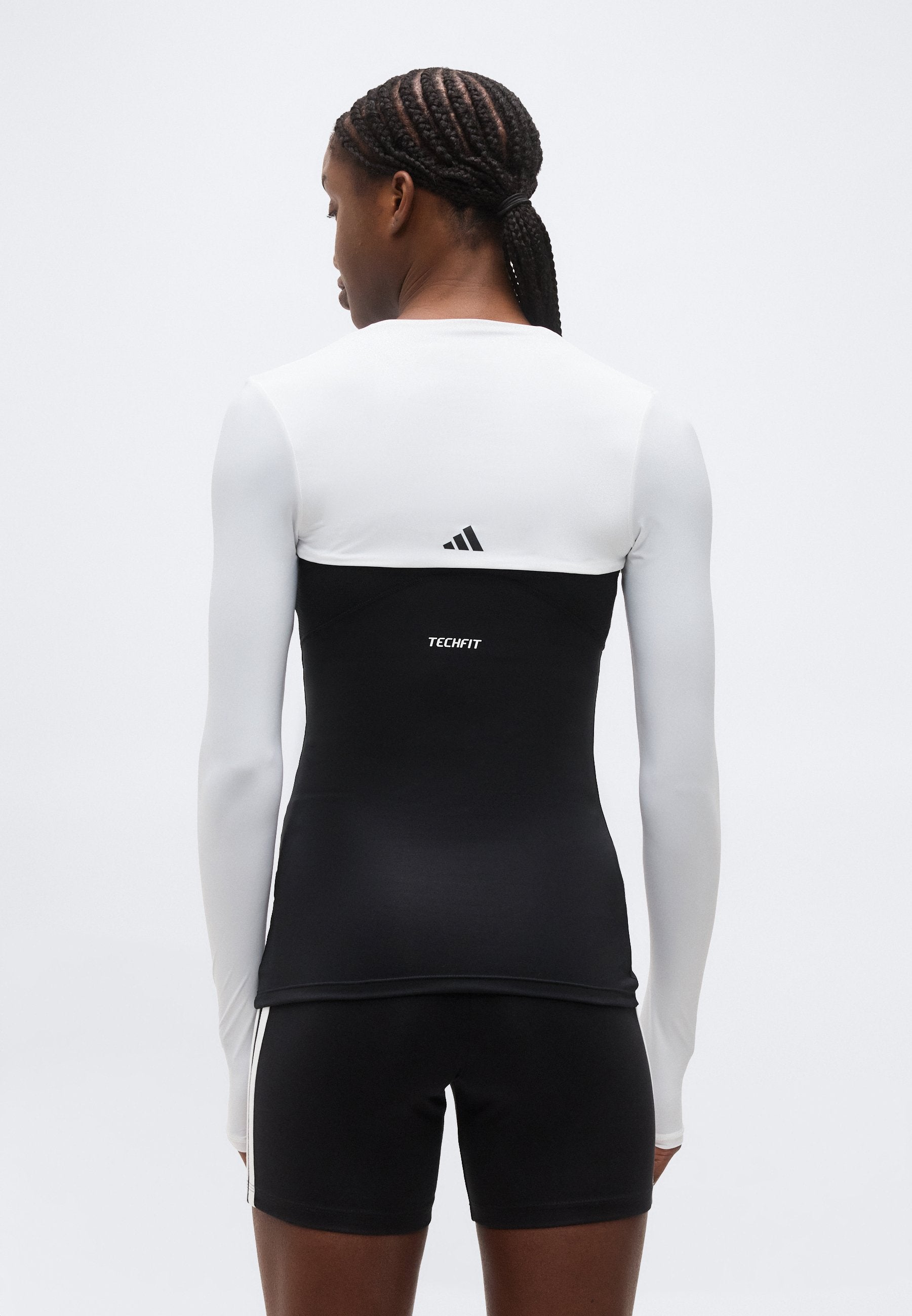 POWER ESSENTIALS WORKOUT CONTOUR SHRUG - Long sleeved top - white