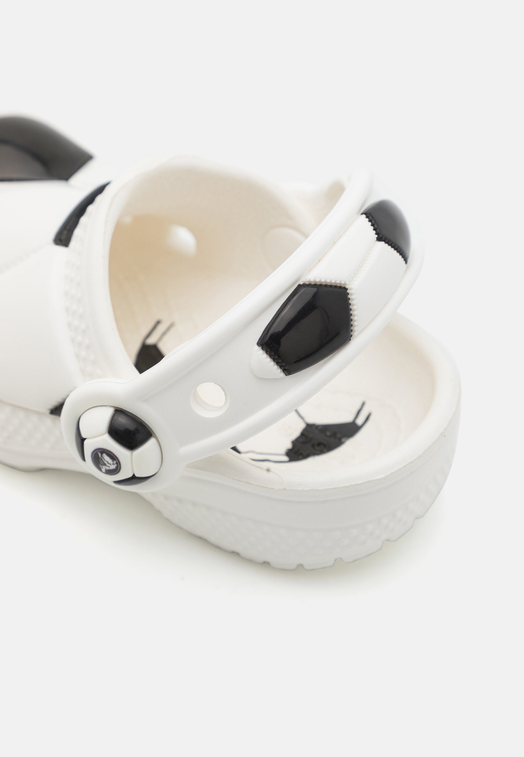 CLASSIC SOCCER BALL UNISEX - Pool slides - white/black
