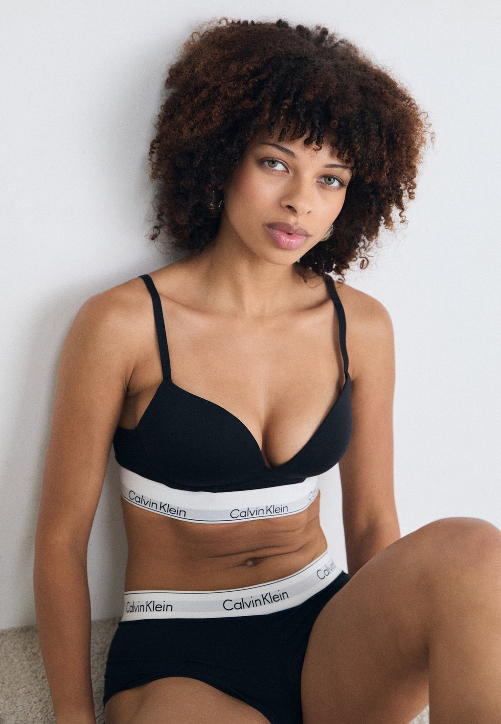 PLUNGE ICON - Push-up bra - black