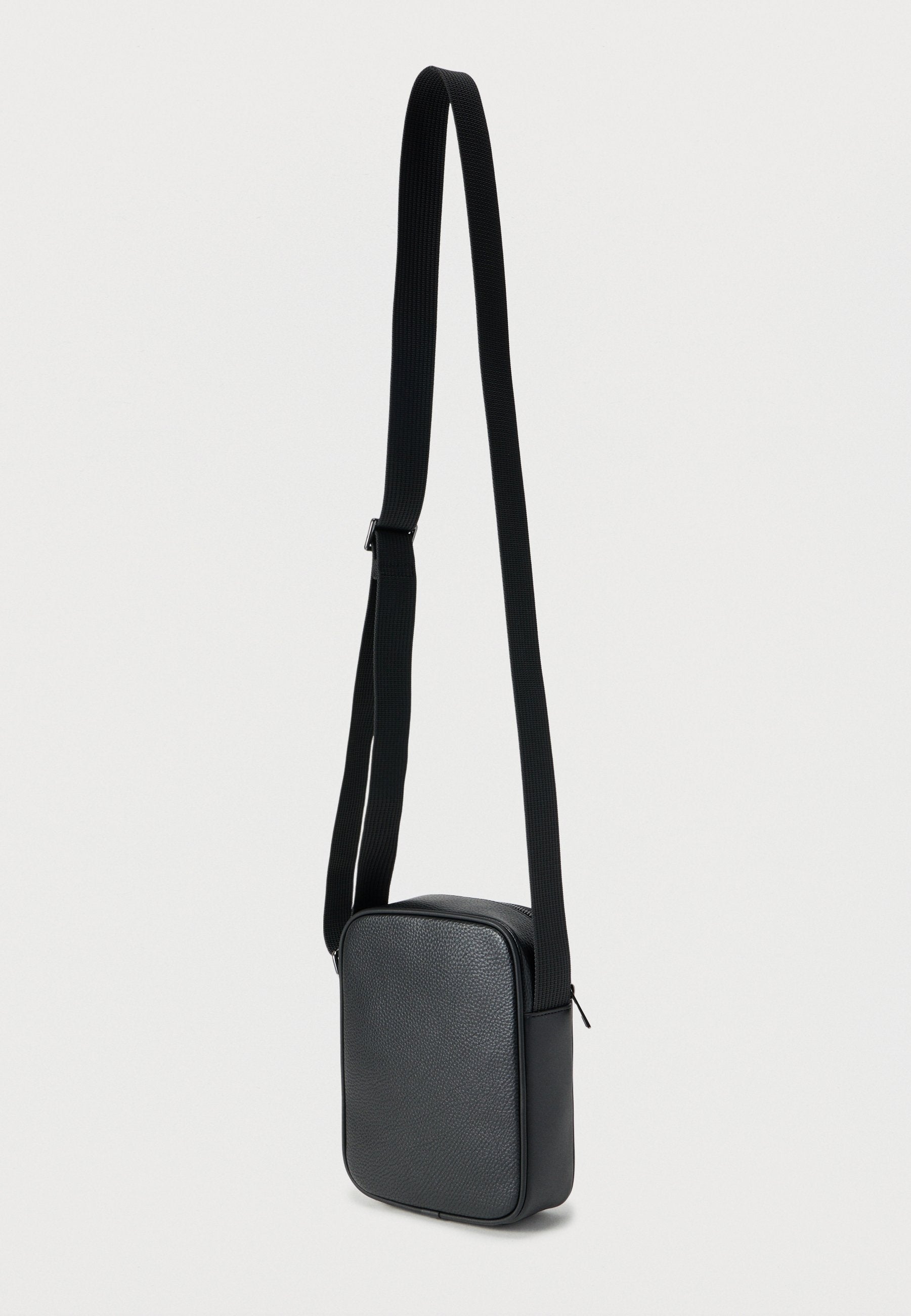 SAC REPORTER BANDOULIÈRE CUIR GRAINÉ - Sac bandoulière - black