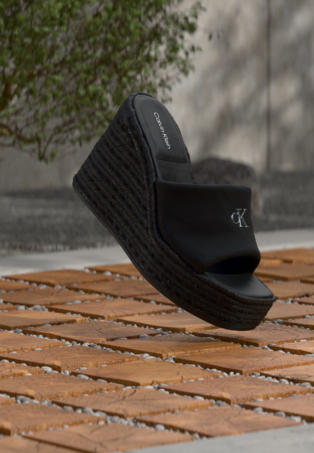 Heeled mules - black