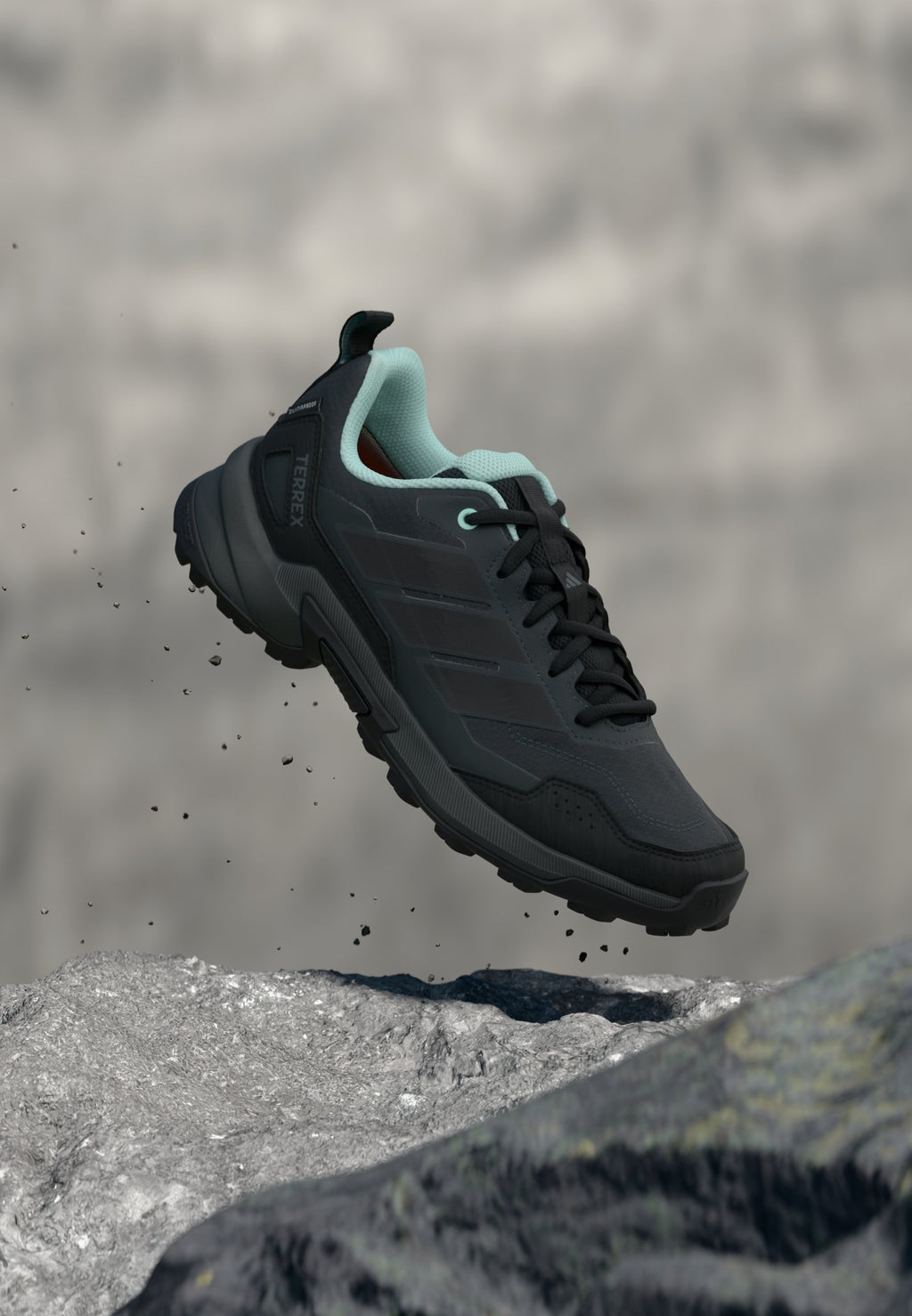 EASTRAIL 3 - Hiking shoes - carbon/core black/semi flash aqua
