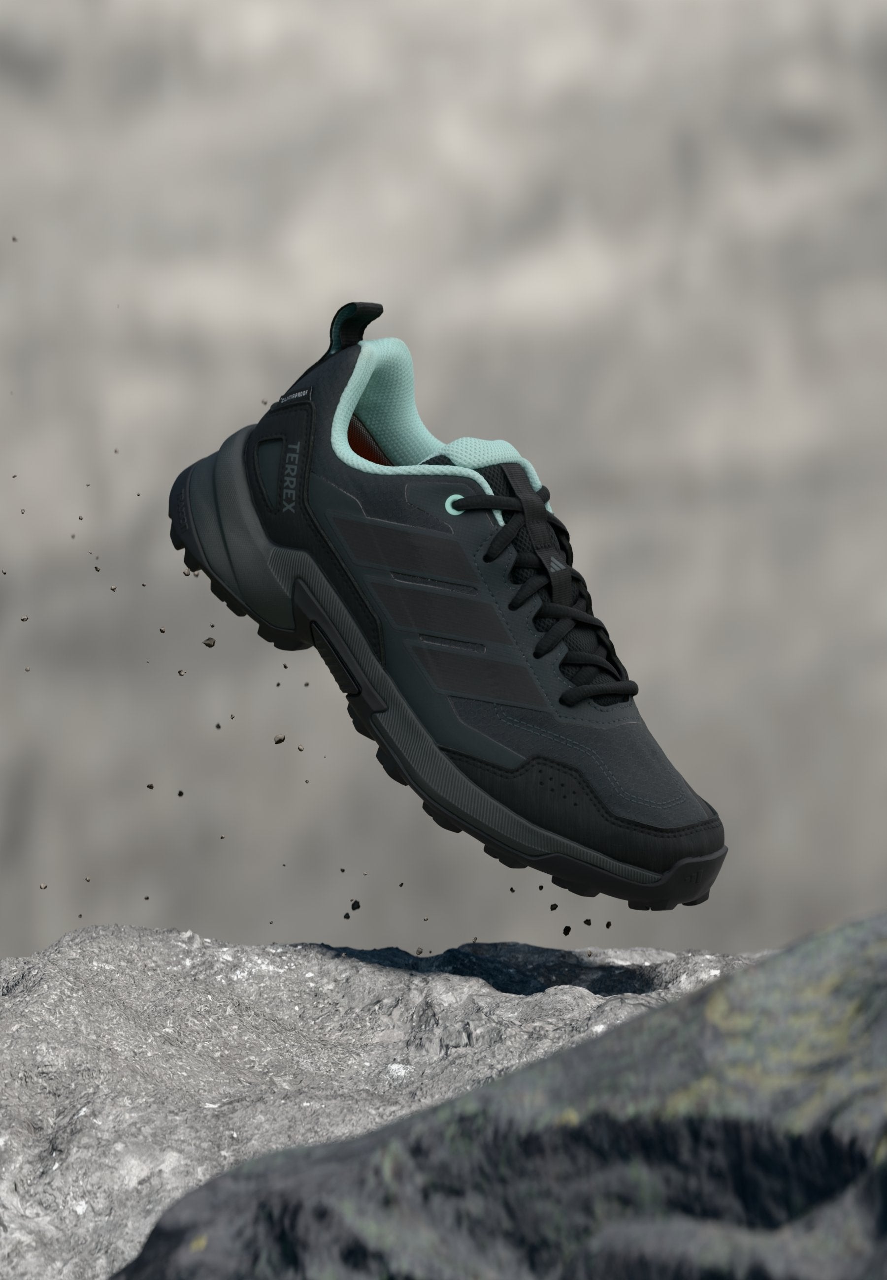 EASTRAIL 3 - Hiking shoes - carbon/core black/semi flash aqua